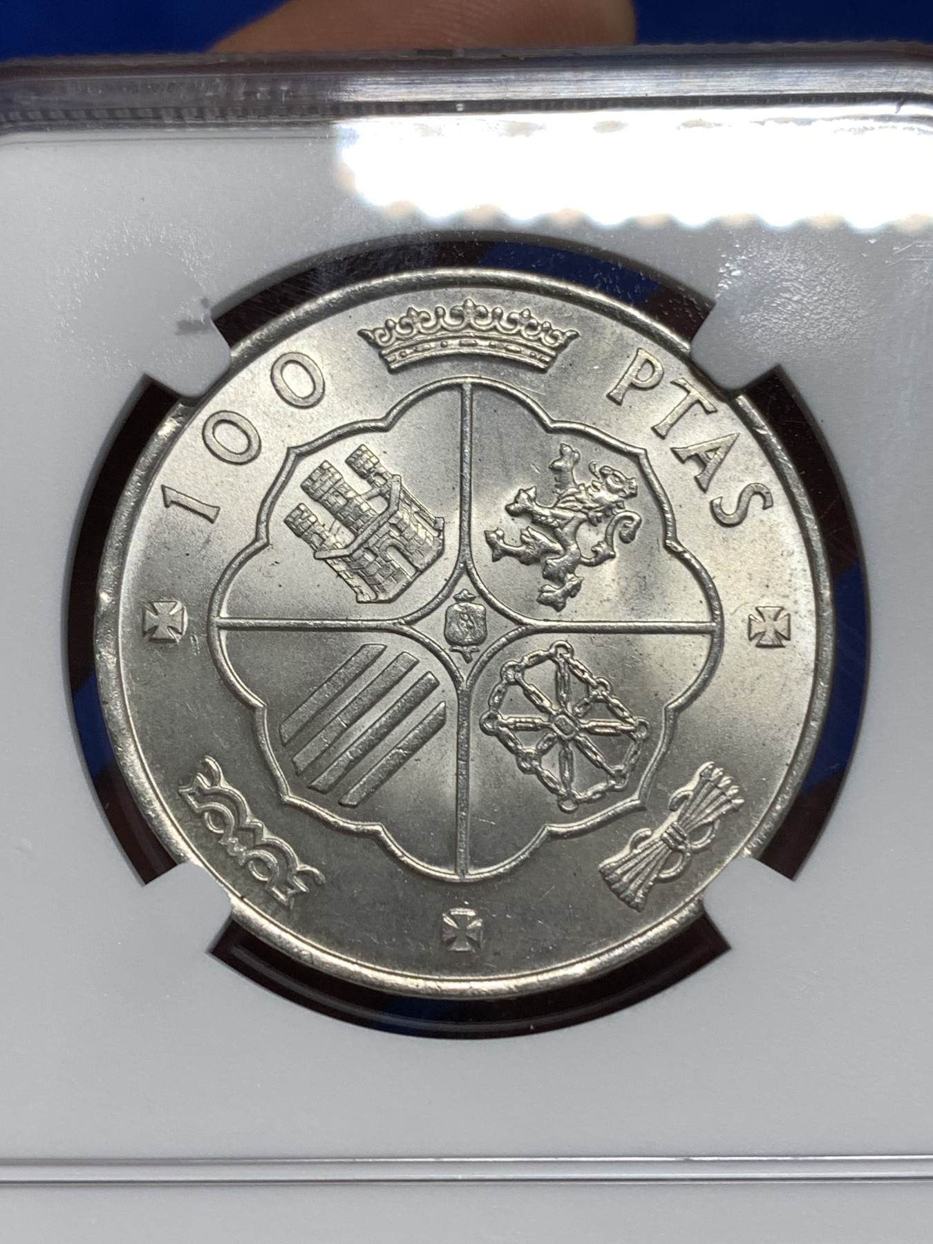 《竞宝斋》第218场-周日，周一 2场 (全场包邮) NGC UNC 西班牙1966佛朗哥100比赛塔银币 69版