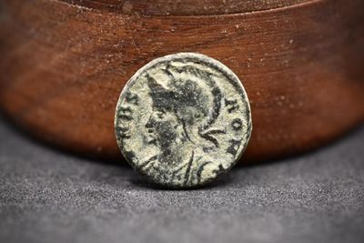 【良泉藏泉】古罗马铜币专场 - 公元324年，【古罗马】君士坦丁大帝“母狼育婴”铜币，君士坦丁堡迁都纪念