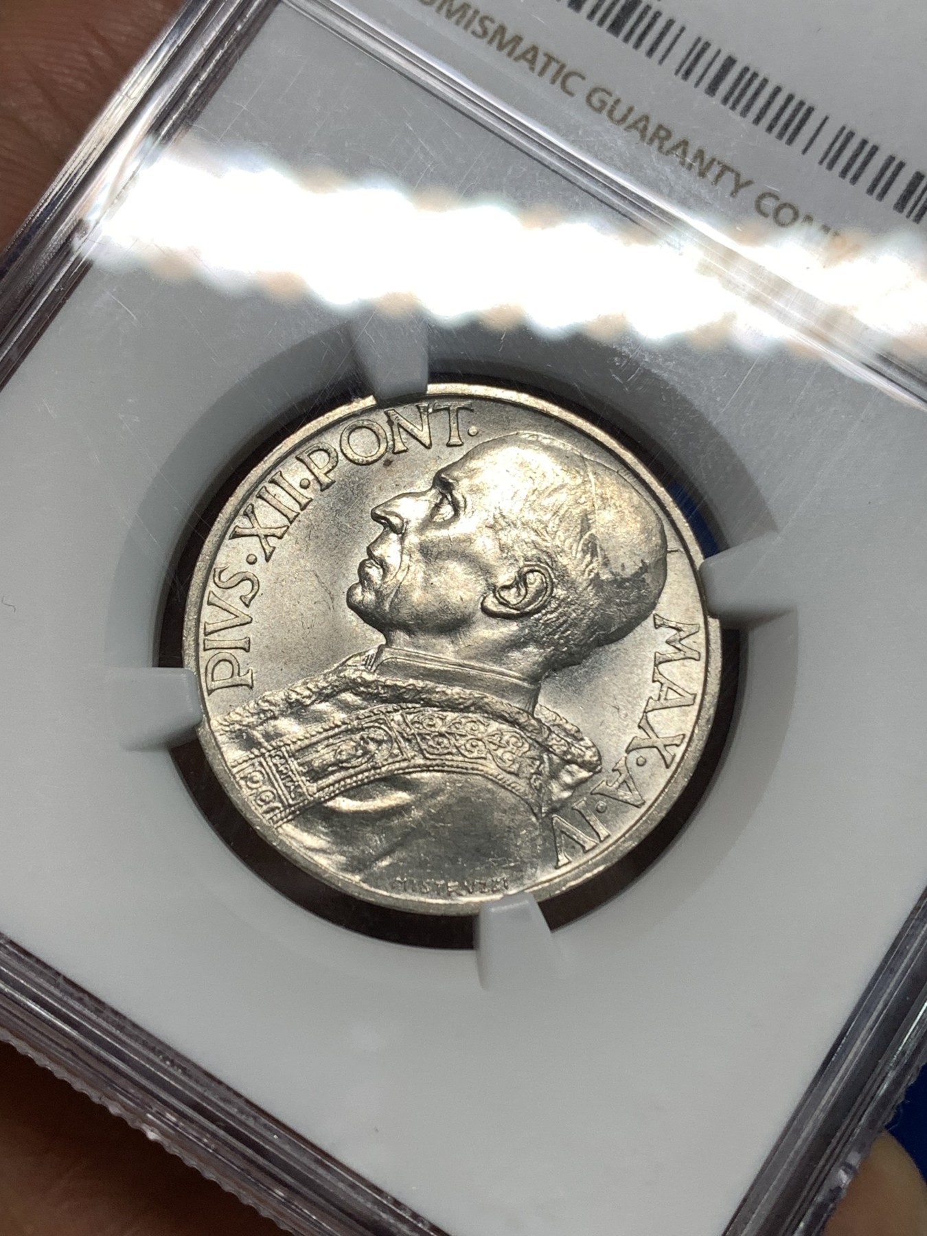 《竞宝斋》第218场-周日，周一 2场 (全场包邮) NGC-UNCD 梵蒂冈 1942年 圣母抱婴 10里拉 银币 稀少品种 发行量4000枚 可以重评