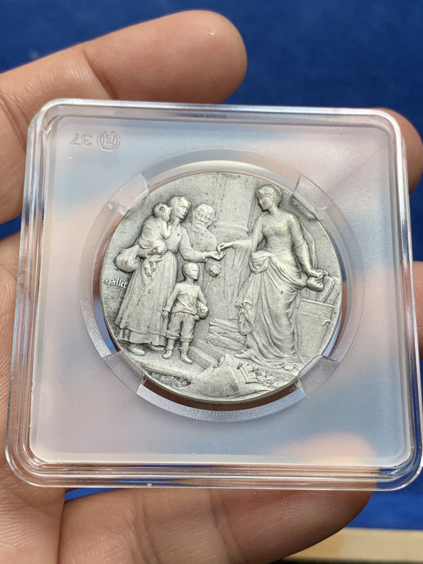 《竞宝斋》第218场-周日，周一 2场 (全场包邮) 法国救济银章 36.4mm 20.2g 品相很好 边铭 野猪A