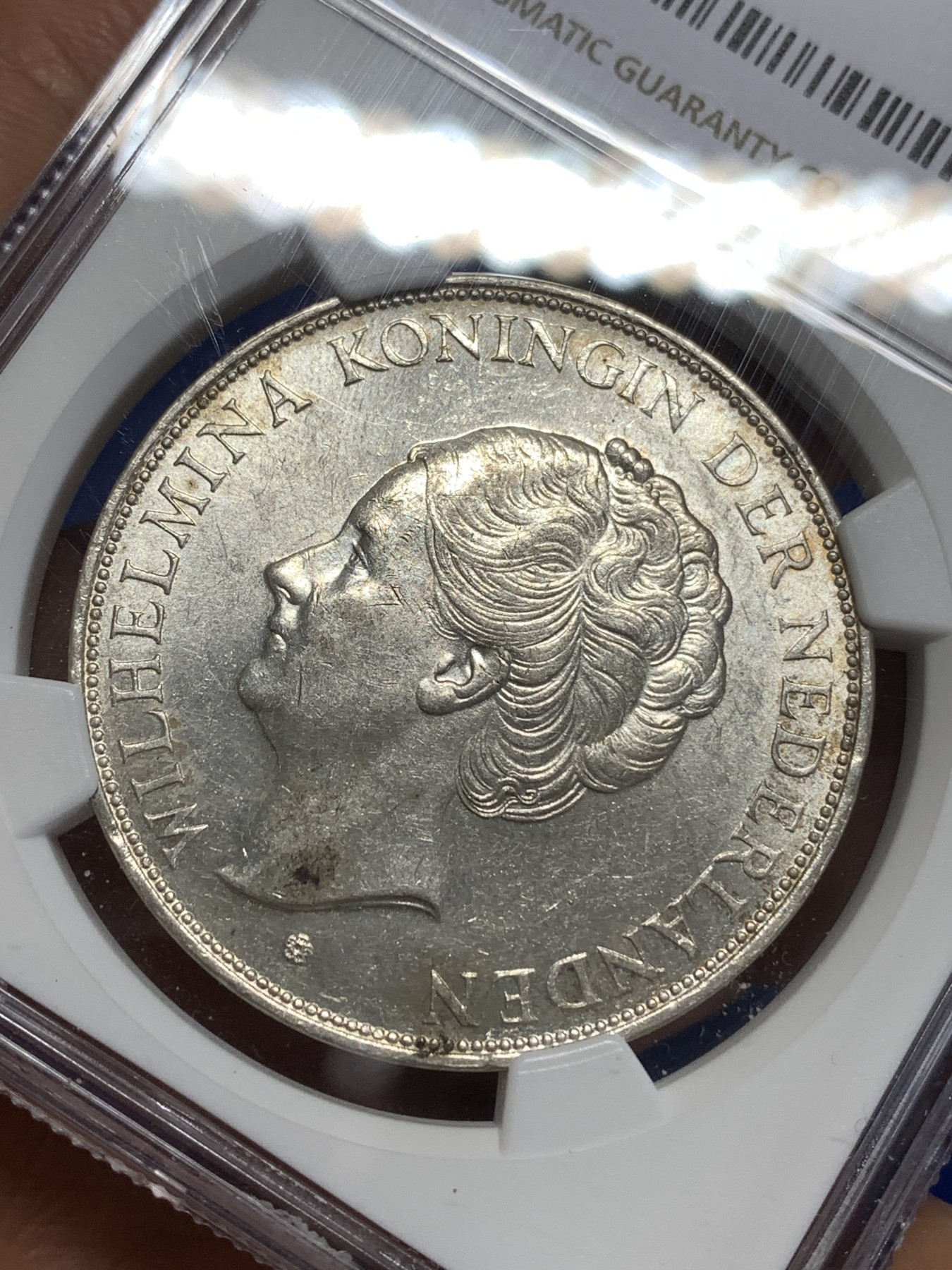 《竞宝斋》第218场-周日，周一 2场 (全场包邮) NGC MS61 荷兰1939年女王威廉米娜2.5盾大银币