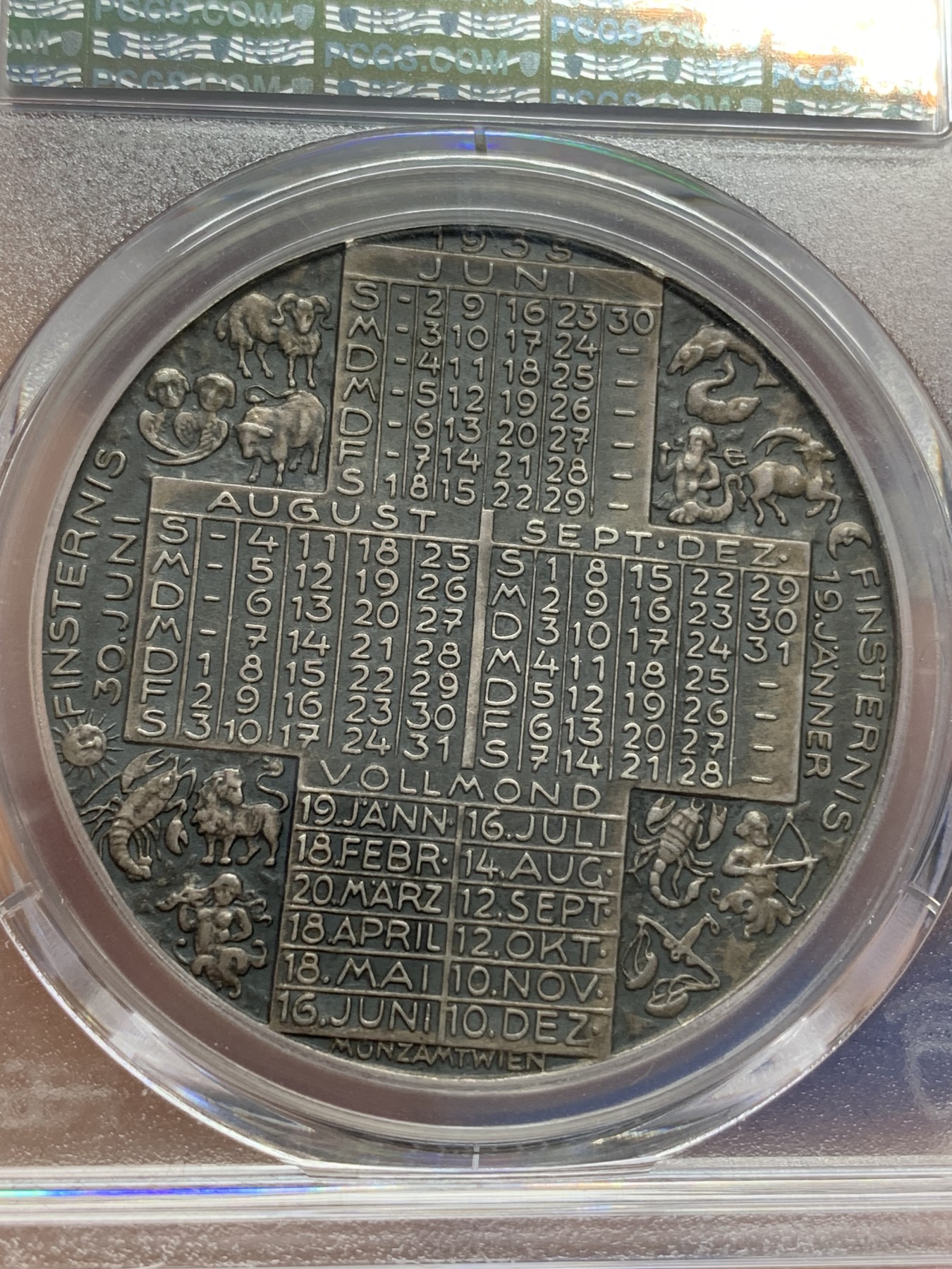 《竞宝斋》第218场-周日，周一 2场 (全场包邮) PCGS SP64 奥地利1935年十二星座日历银章！背面除了有日历，还有12星座。好品少见！