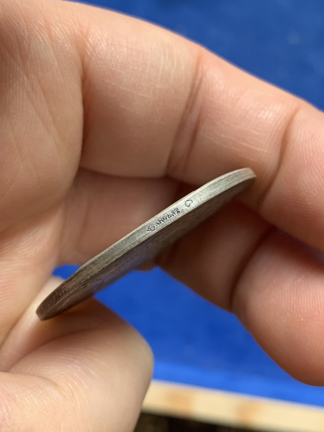 《竞宝斋》第218场-周日，周一 2场 (全场包邮) 法国救济银章 36.4mm 20.2g 品相很好 边铭 野猪A