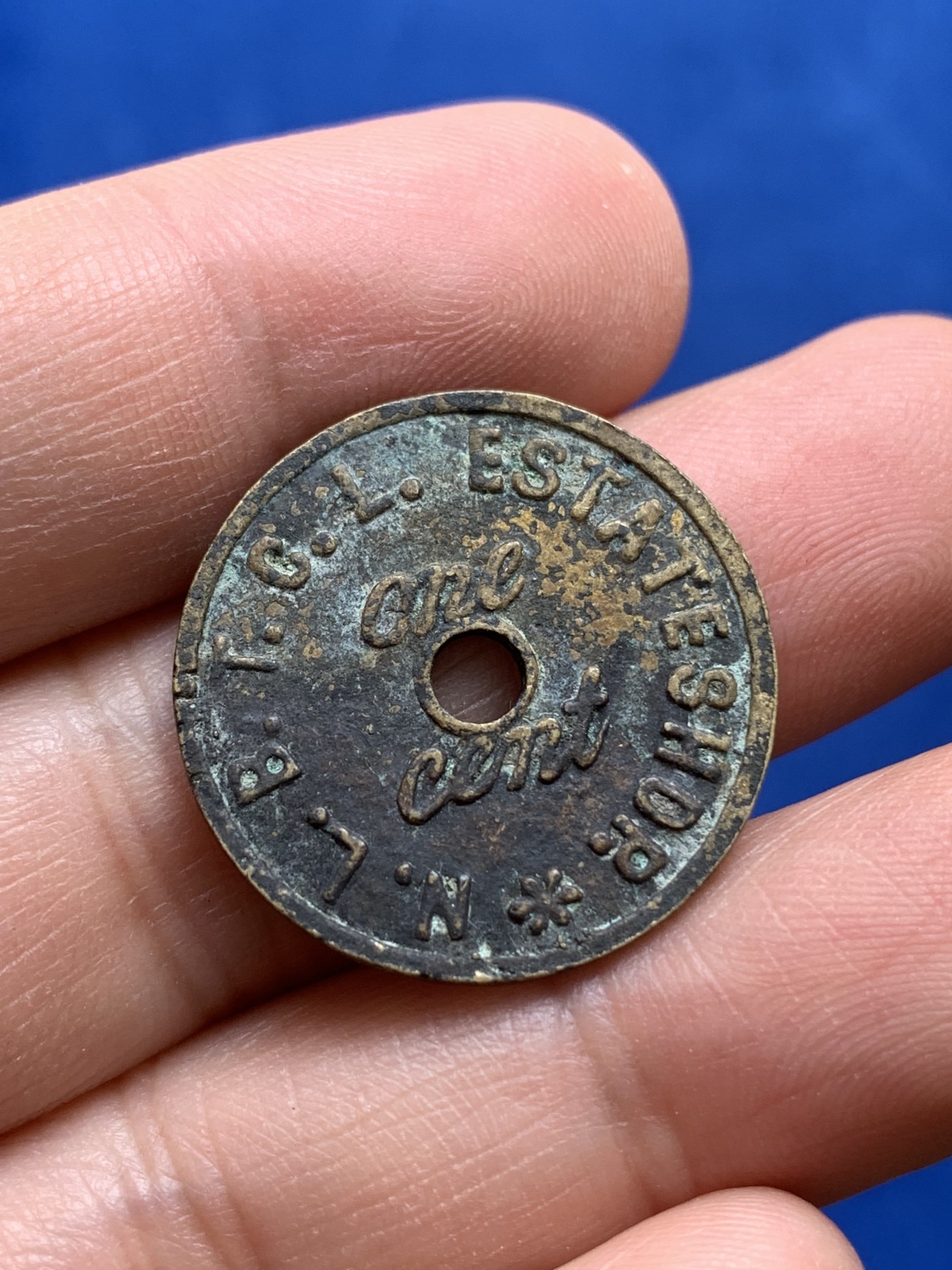 《竞宝斋》第218场-周日，周一 2场 (全场包邮) 英属北婆罗洲1889年洋元一分铜币，巧克力包浆+南洋北婆罗洲地区中孔兑货一仙铜代币，俗称“猪仔币”