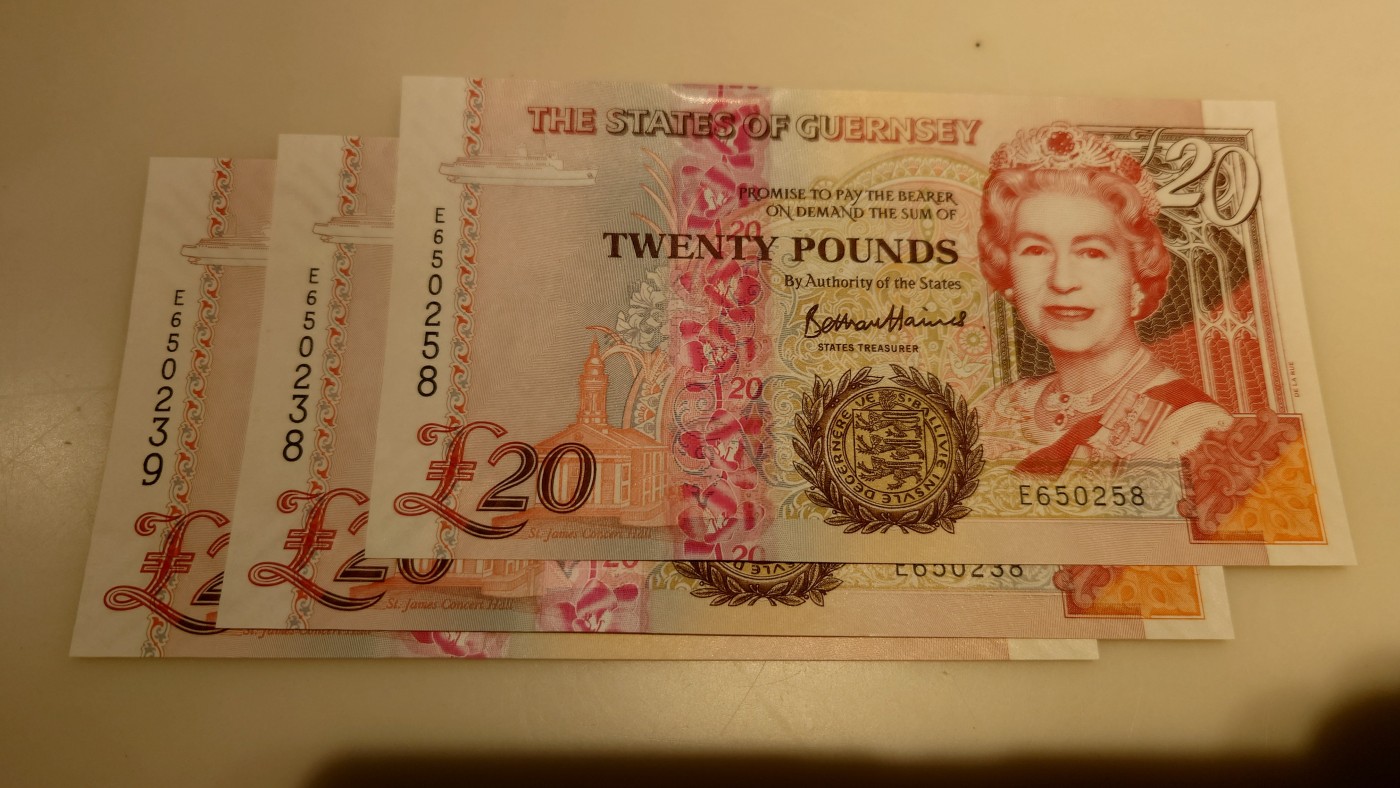 【世界钱币】精选微拍第85期暨2023年第三十二期 部分卖剩杂货大卖场(欧美洋洲篇) 2023年格恩西岛20镑 全程无47尾号258 全新绝品