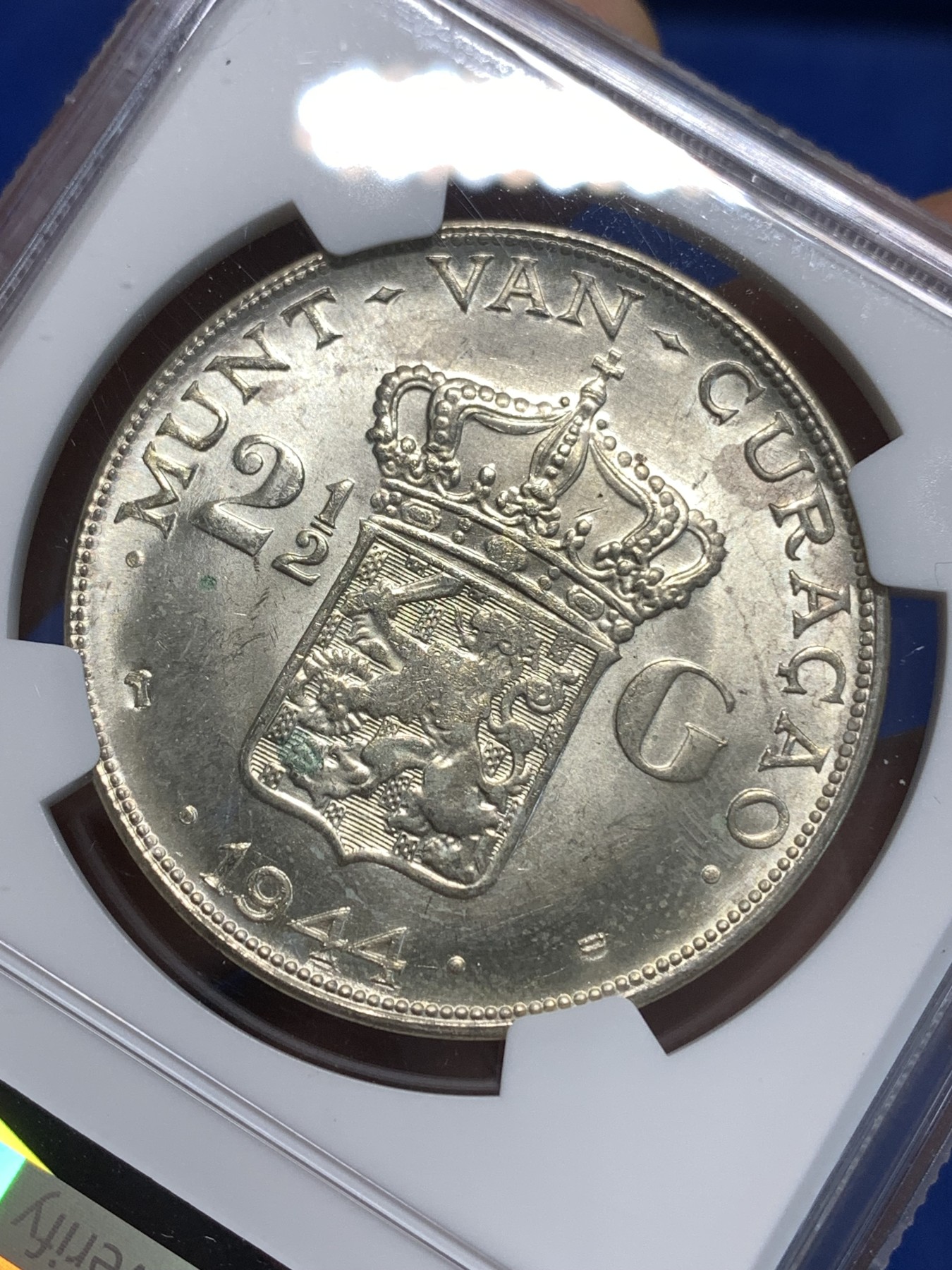 《竞宝斋》第219场-周日，周一 2场 (全场包邮) NGC MS62 荷属库拉索1944D女王威廉明娜2.5盾银币