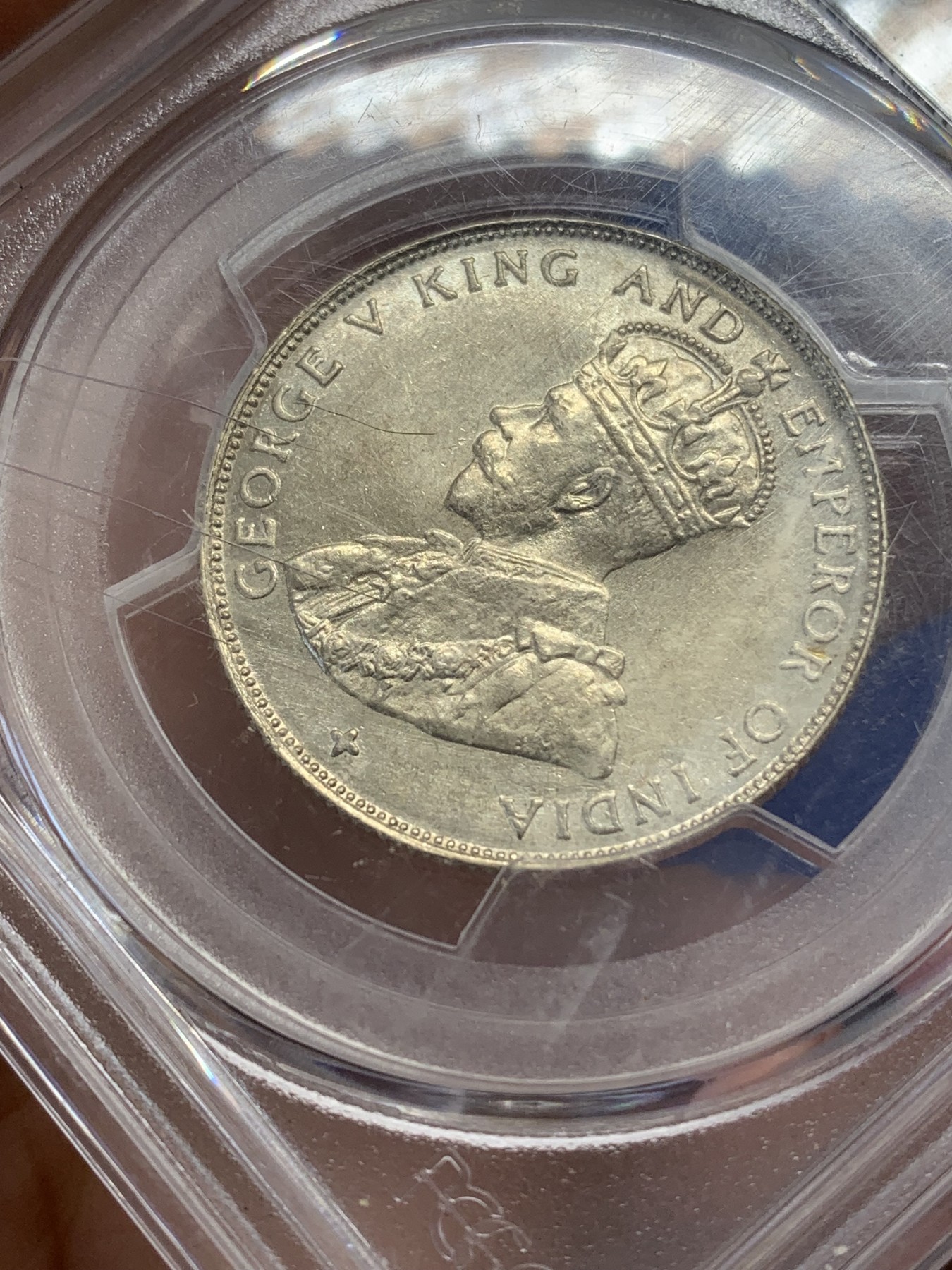 《竞宝斋》第219场-周日，周一 2场 (全场包邮) PCGS MS63 英属海峡1920年乔治五世50分银币 盒子表面有小裂纹 细节见图