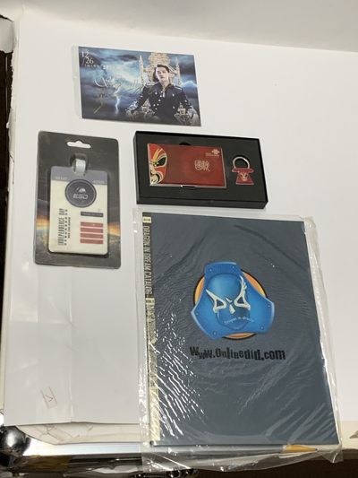 零元拍：韩国明星RAIN 亲笔签名 RAIN 亚洲巡回演唱会 宣传卡，拍中就送DID产品册，独立日行李牌，联通礼品盒。 - 零元拍：韩国明星RAIN 亲笔签名 RAIN 亚洲巡回演唱会 宣传卡，拍中就送DID产品册，独立日行李牌，联通礼品盒。