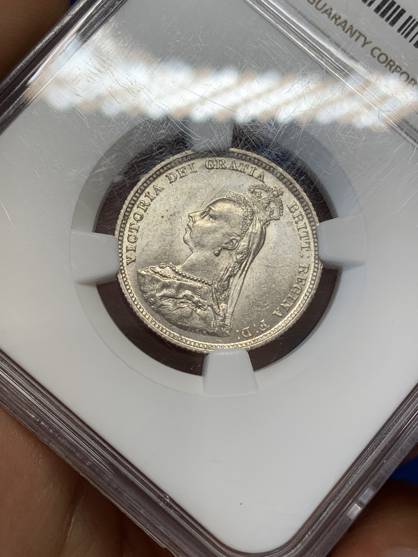 《竞宝斋》第219场-周日，周一 2场 (全场包邮) NGC MS63 英国1887年 维多利亚高冠1先令银币