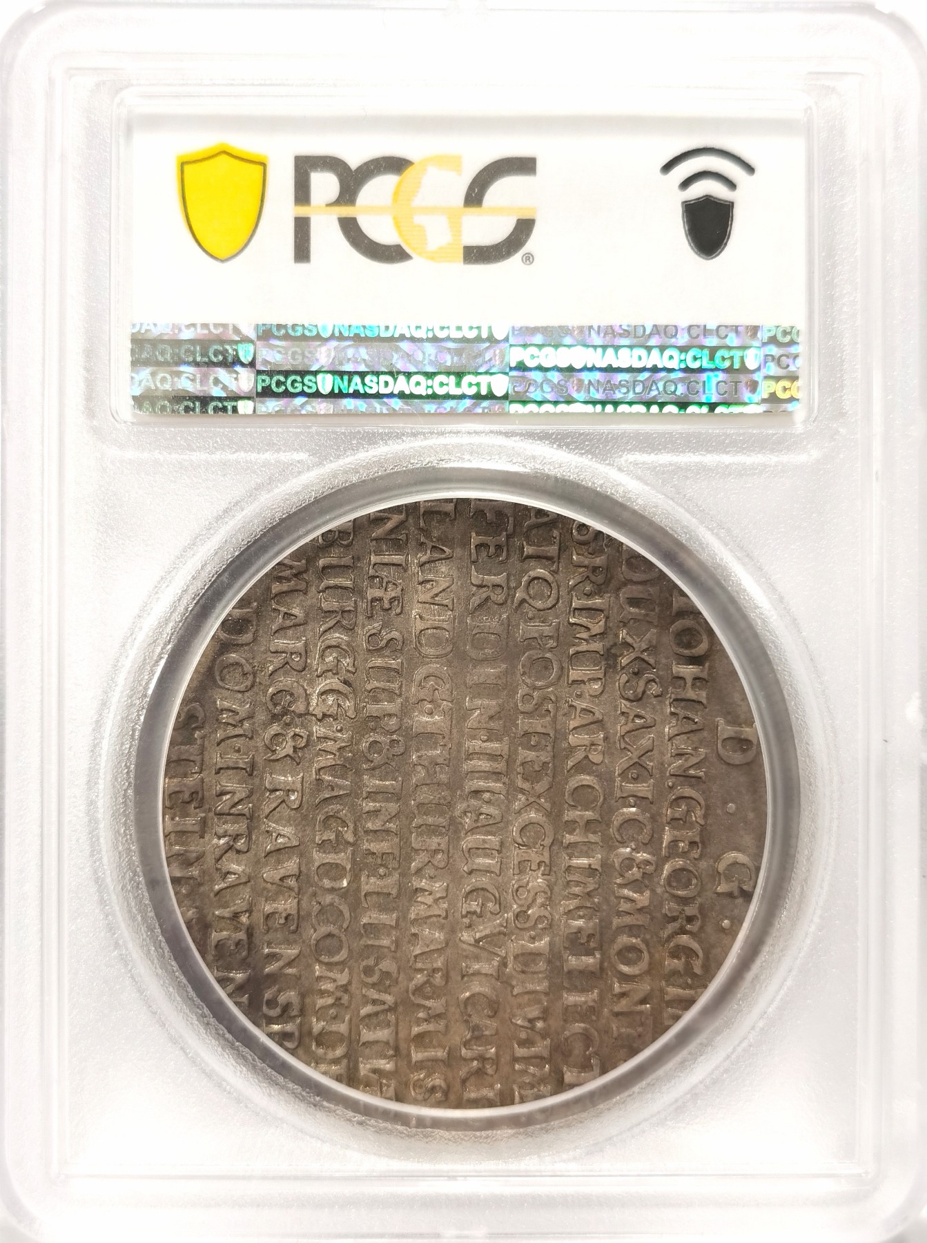 博洋堂【北京钱博会拍卖周】精品专场暨第54期（全场包邮） PCGS AU53 1657年德国萨克森马剑泰勒。萨克森泰勒系列名誉品种之一。此枚打制极佳，无弱打，马剑面马毛纤毫毕现，明显低评的一枚。正反满黑色五彩包浆年代感极强，视觉效果极佳。PCGS特制加厚盒手感也非常好，沉甸甸的一枚。2021年麦稀奇同分成交价8555元