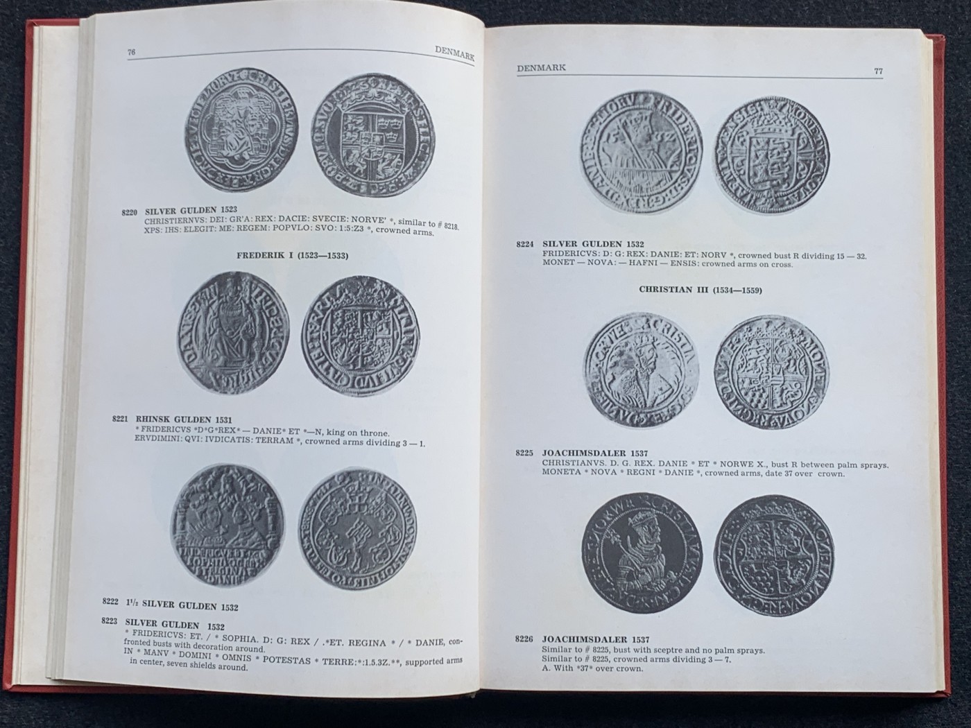 《竞宝斋》第219场-周日，周一 2场 (全场包邮) 达文波特 1484-1600 欧洲克朗目录 这个时期的克书已经找不到了，难得资料 厚达330页，评级币的DAV编号就来自于此