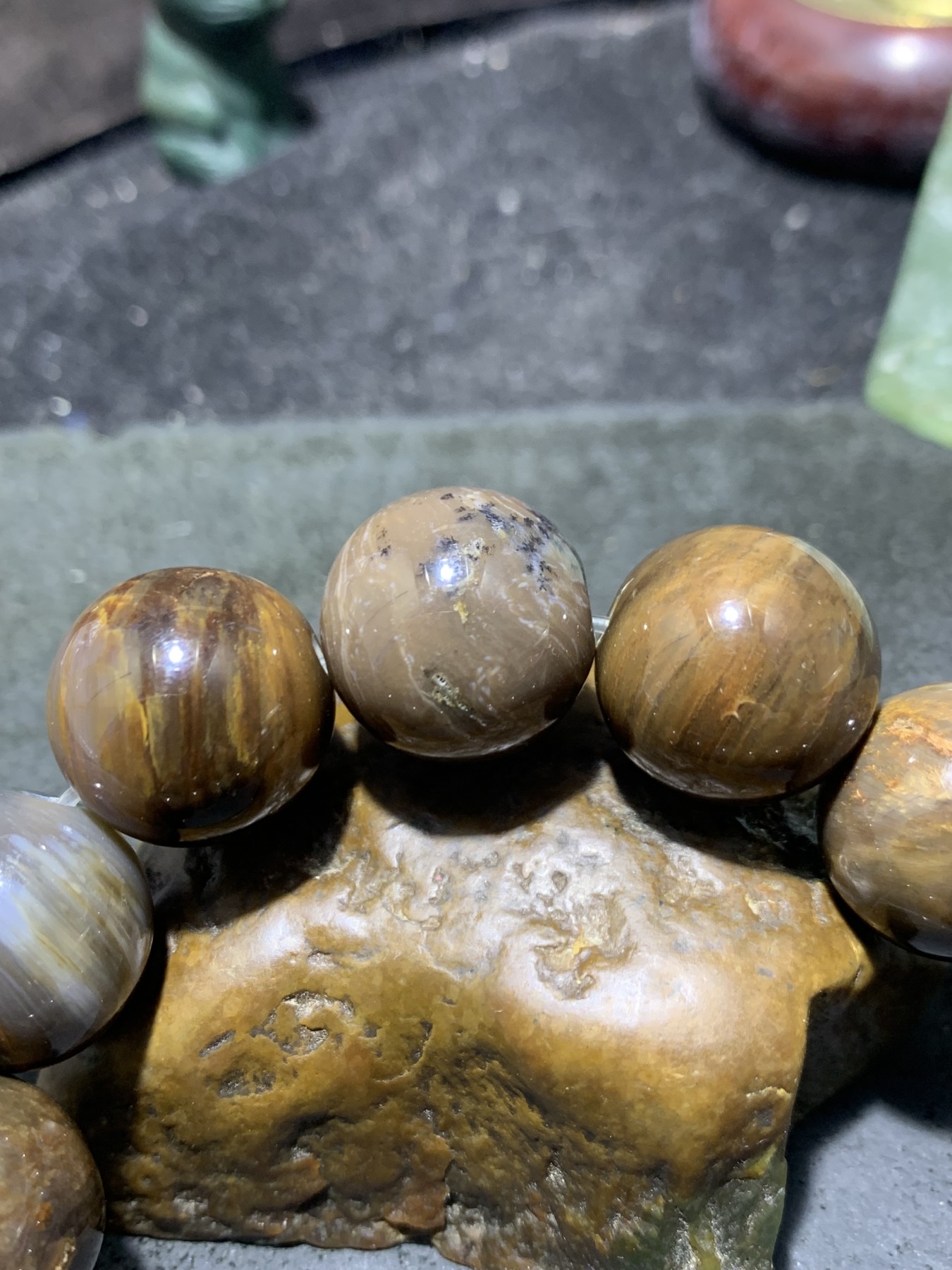 放福利，天然缅甸树化玉（木化玉）手串一条！