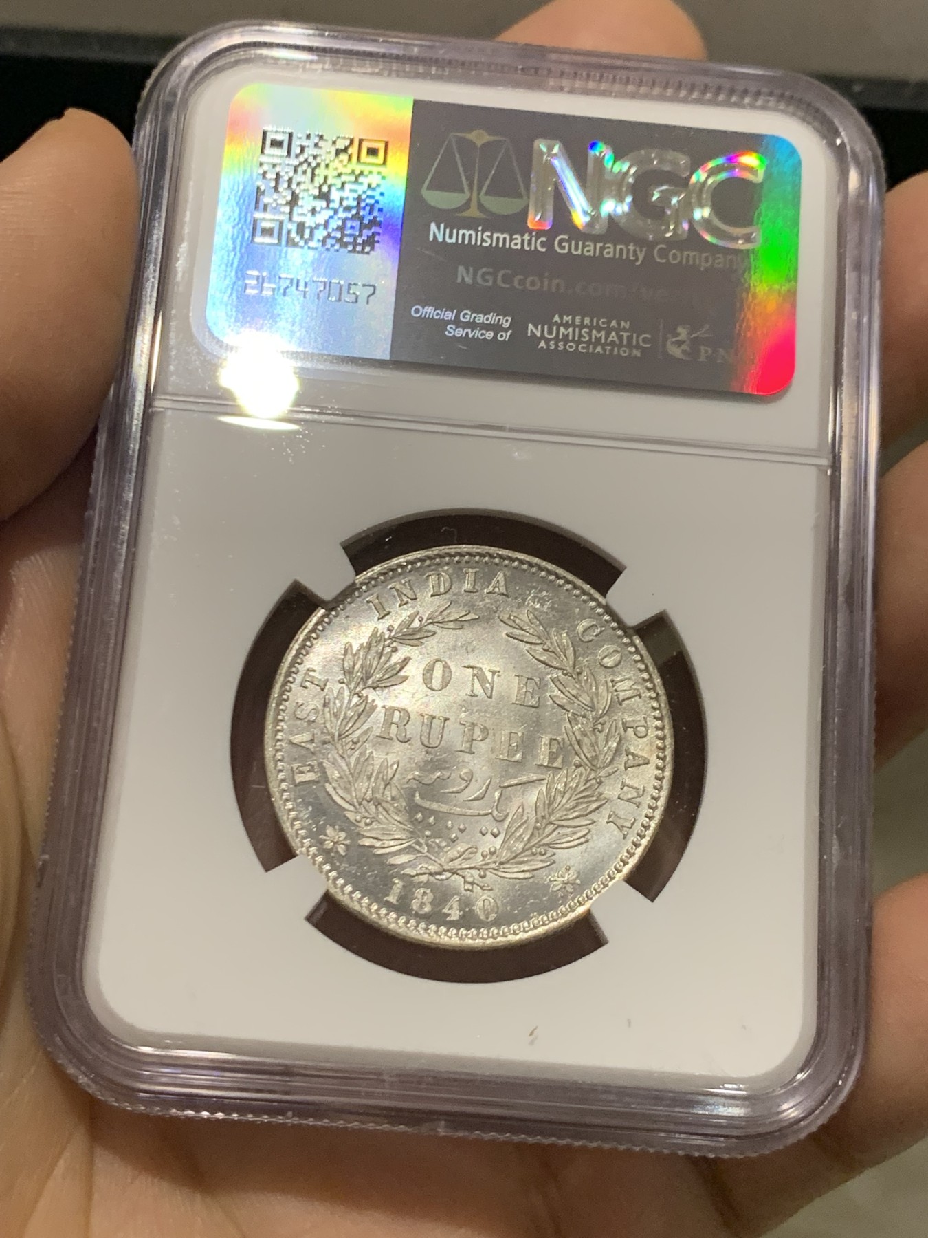 《竞宝斋》第219场-周日，周一 2场 (全场包邮) NGC MS62 1840年英属印度维多利亚双辫版卢比 此枚压印完整 底板丝滑 小维高分十分难得！