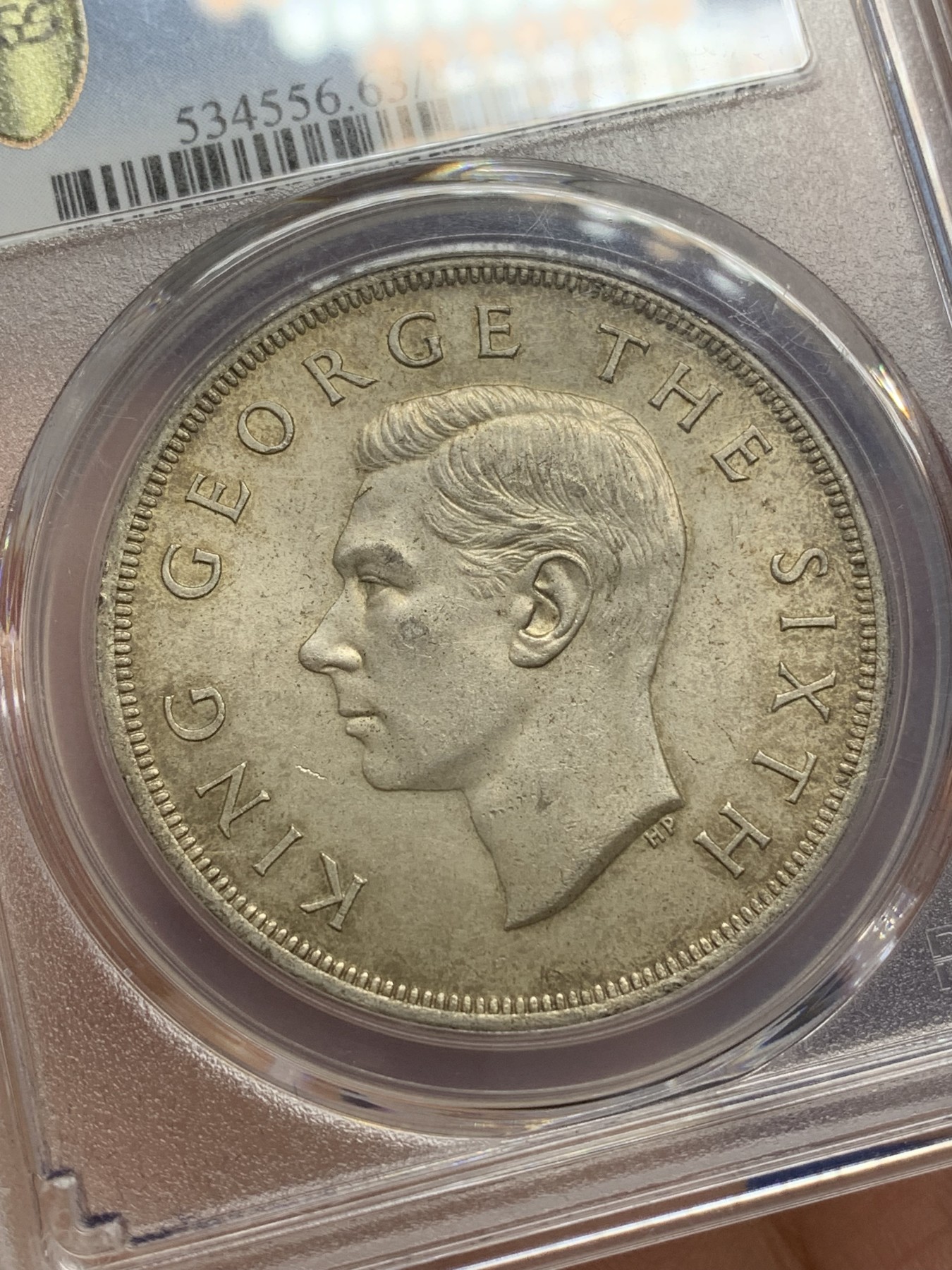 《竞宝斋》第219场-周日，周一 2场 (全场包邮) PCGS-MS63 新西兰1949年乔六头像大银币，灰彩包浆