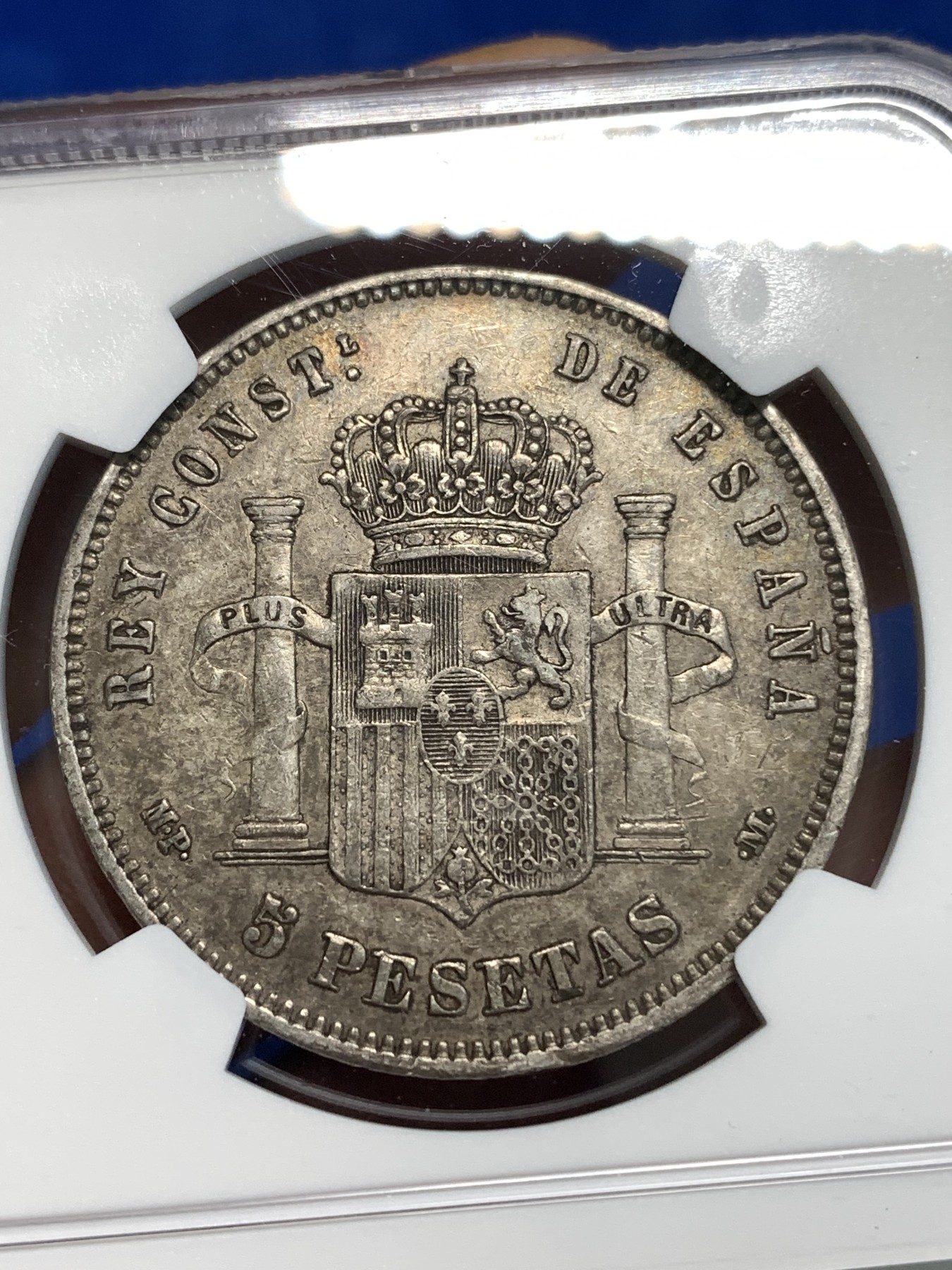 《竞宝斋》第219场-周日，周一 2场 (全场包邮) NGC-XF40 西班牙1888年 阿方索十三世 5比塞塔双柱大银币 吉祥年份
