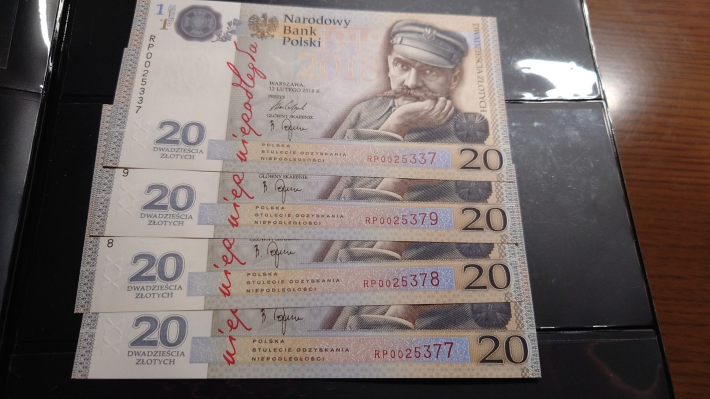 【世界钱币】精选微拍第85期暨2023年第三十二期 部分卖剩杂货大卖场(欧美洋洲篇) 2018年波兰20 纪念钞 全新绝品无4 号码如图任选一张(中拍后请通过私信留言所要的号码，否则随机给)