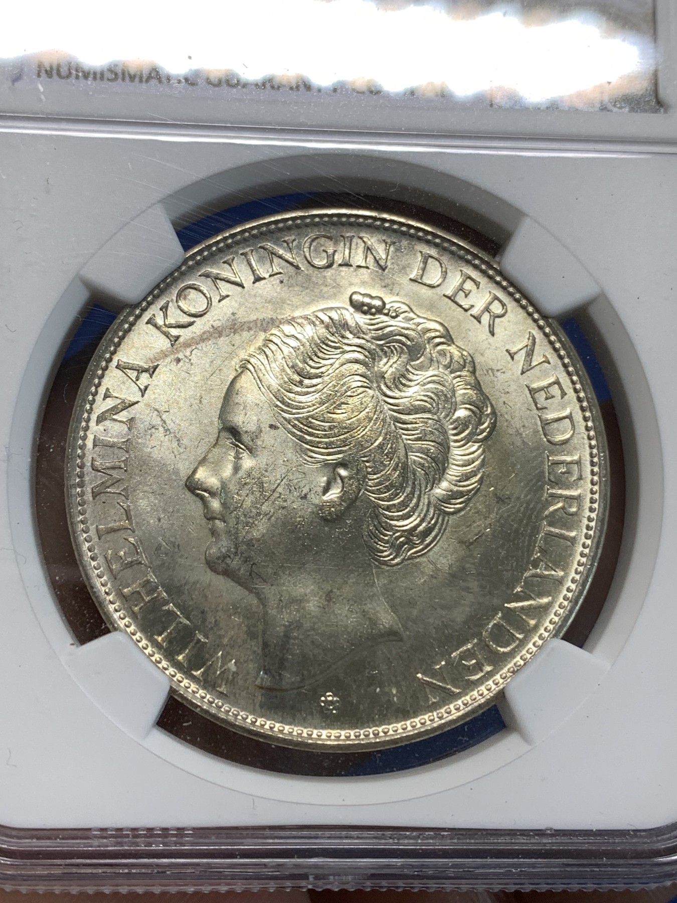 《竞宝斋》第219场-周日，周一 2场 (全场包邮) NGC MS62 荷属库拉索1944D女王威廉明娜2.5盾银币