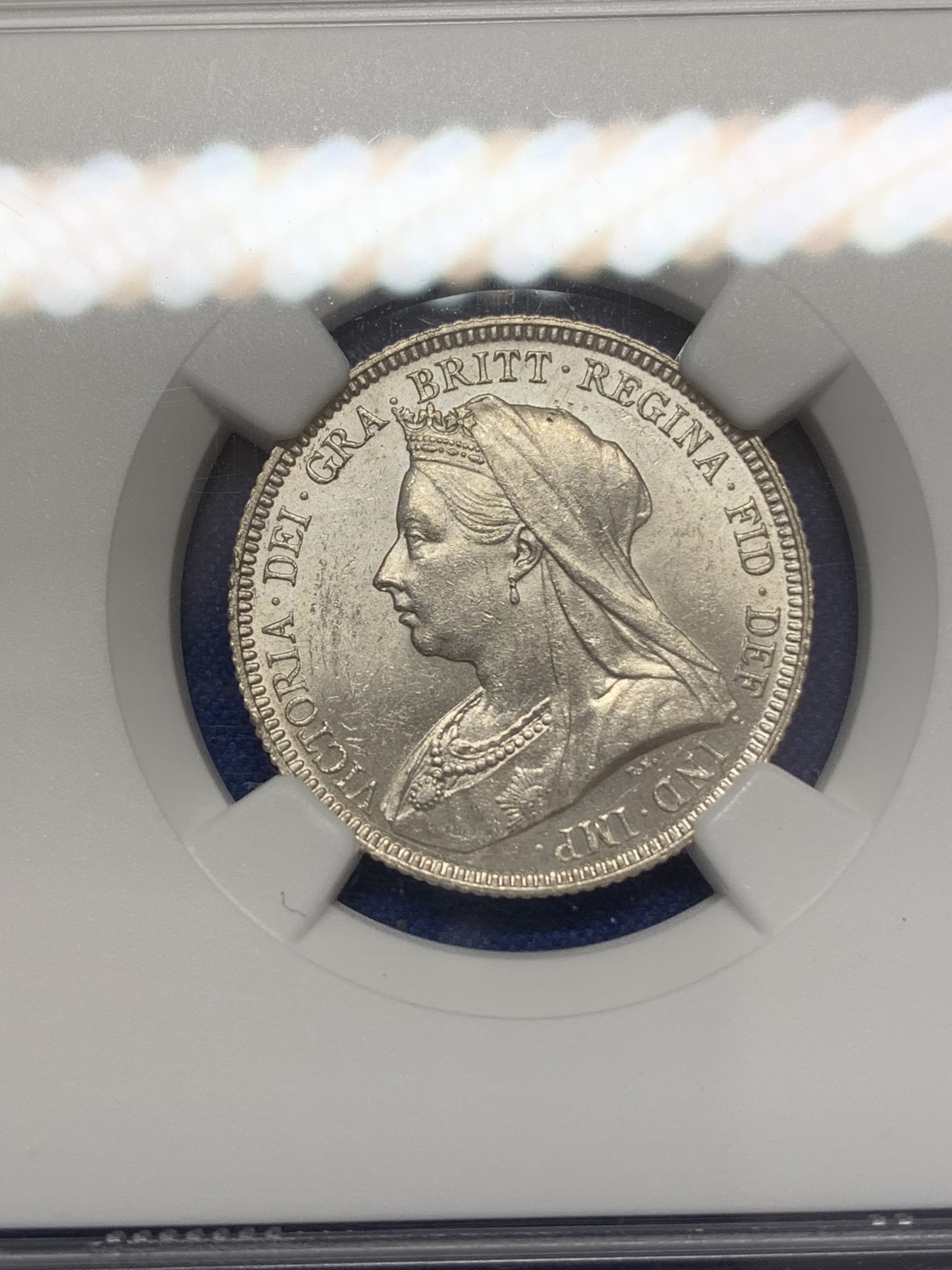 《竞宝斋》第219场-周日，周一 2场 (全场包邮) NGC MS62 英国1893年披纱1先令银币 原光满满