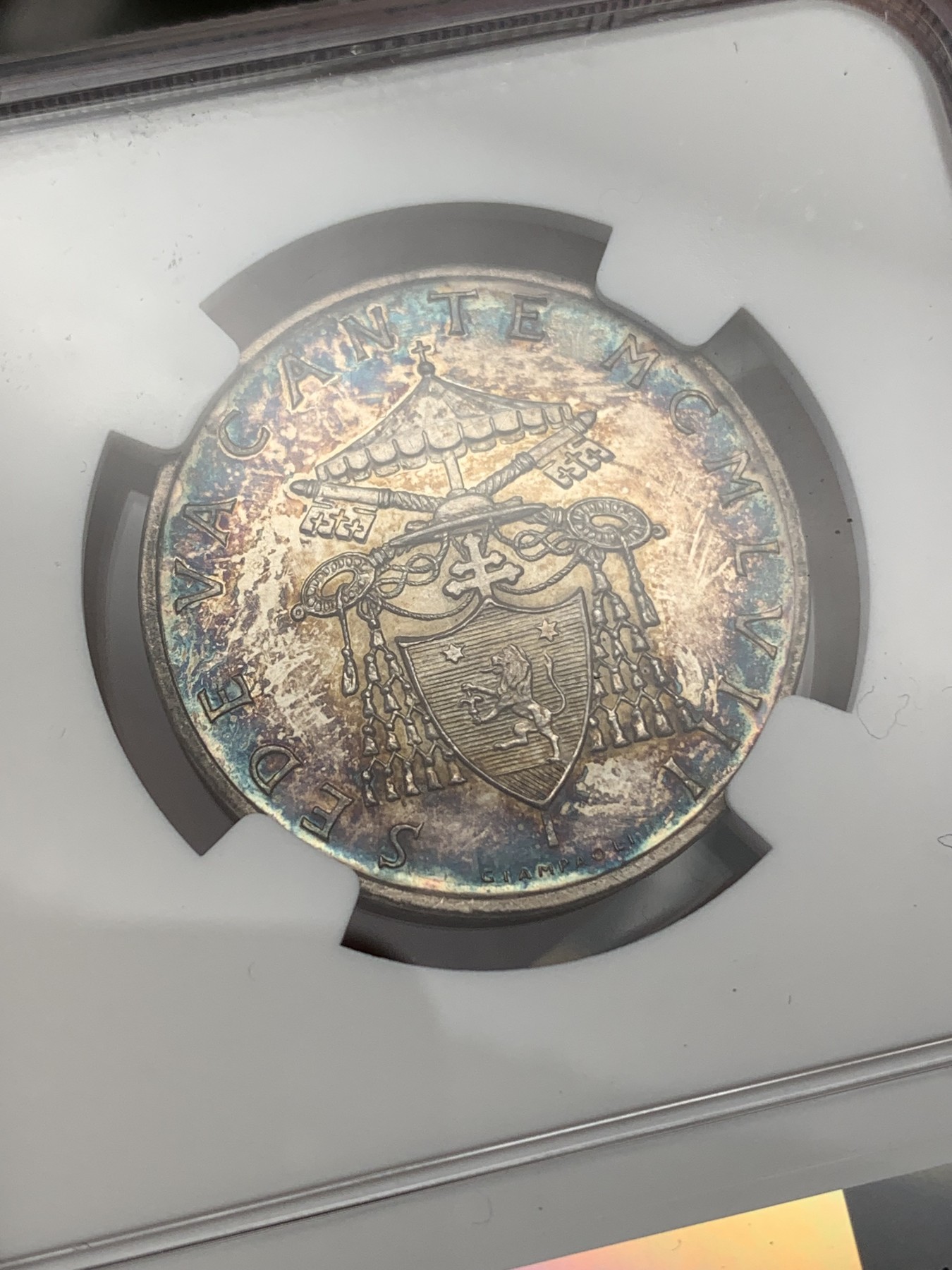 《竞宝斋》第219场-周日，周一 2场 (全场包邮) NGC-UNC 梵蒂冈1958年500里拉银币，双面五彩包浆