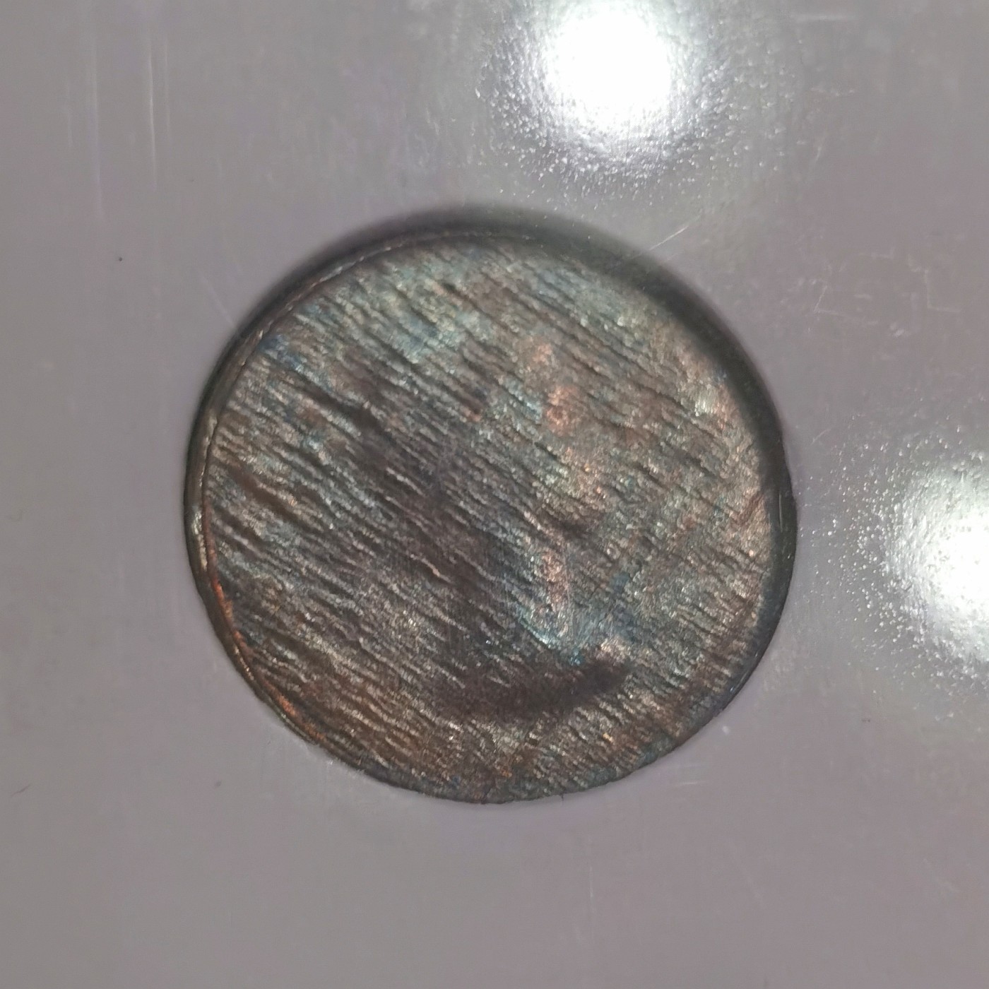 博洋堂【北京钱博会拍卖周】精品专场暨第54期（全场包邮） NGC MS66BN 1962年加拿大1分枫叶铜币错打一枚。NGC早期老盒。女皇像那一面单面错打加反打。非常清晰的氧化五彩包浆。在美国非常受追捧的品种。2021年10月一枚类似的1979年单面错打1分PCGS64分成交价900美元！此枚66BN值得藏家重点关注