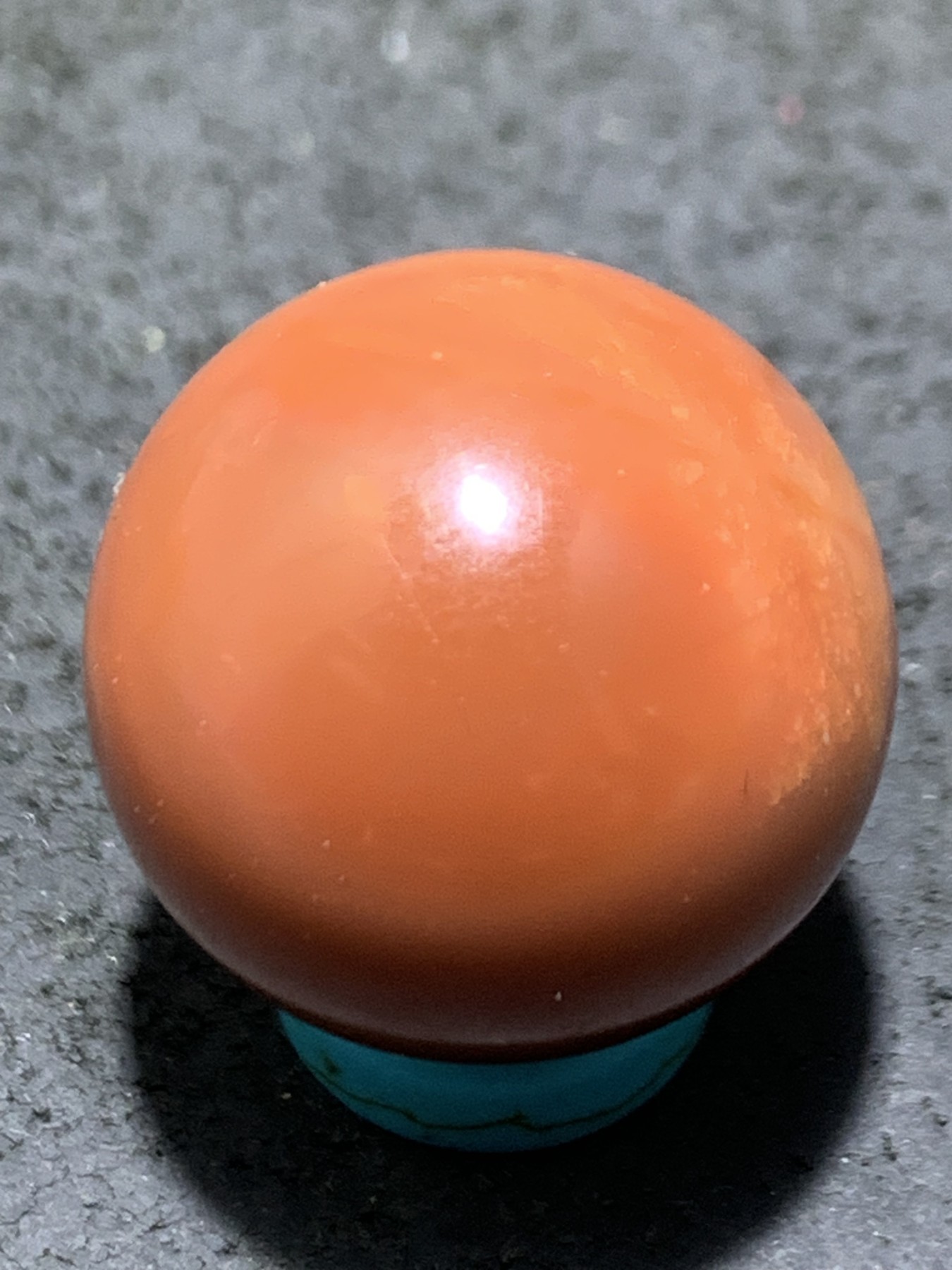 南红玛瑙柿子红圆珠一颗，