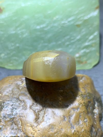 精美亚光蒙料战国红玛瑙高润度金沙鸡油黄料雕刻一心向佛吊坠一个 精美亚光蒙料战国红玛瑙高润度金沙鸡油黄料雕刻一心向佛吊坠一个