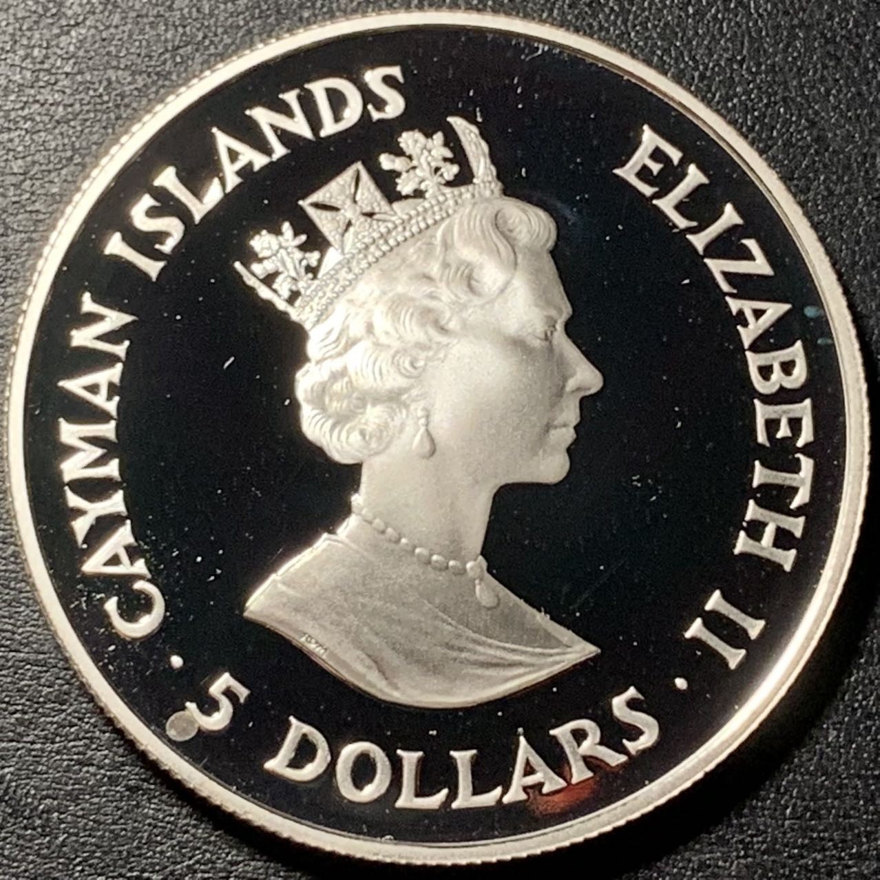 紫瑗钱币——第326期拍卖 开曼群岛 1987年 WWF世界濒危野生动物 金刚鹦鹉 5元 28.28克 0.925银 精制