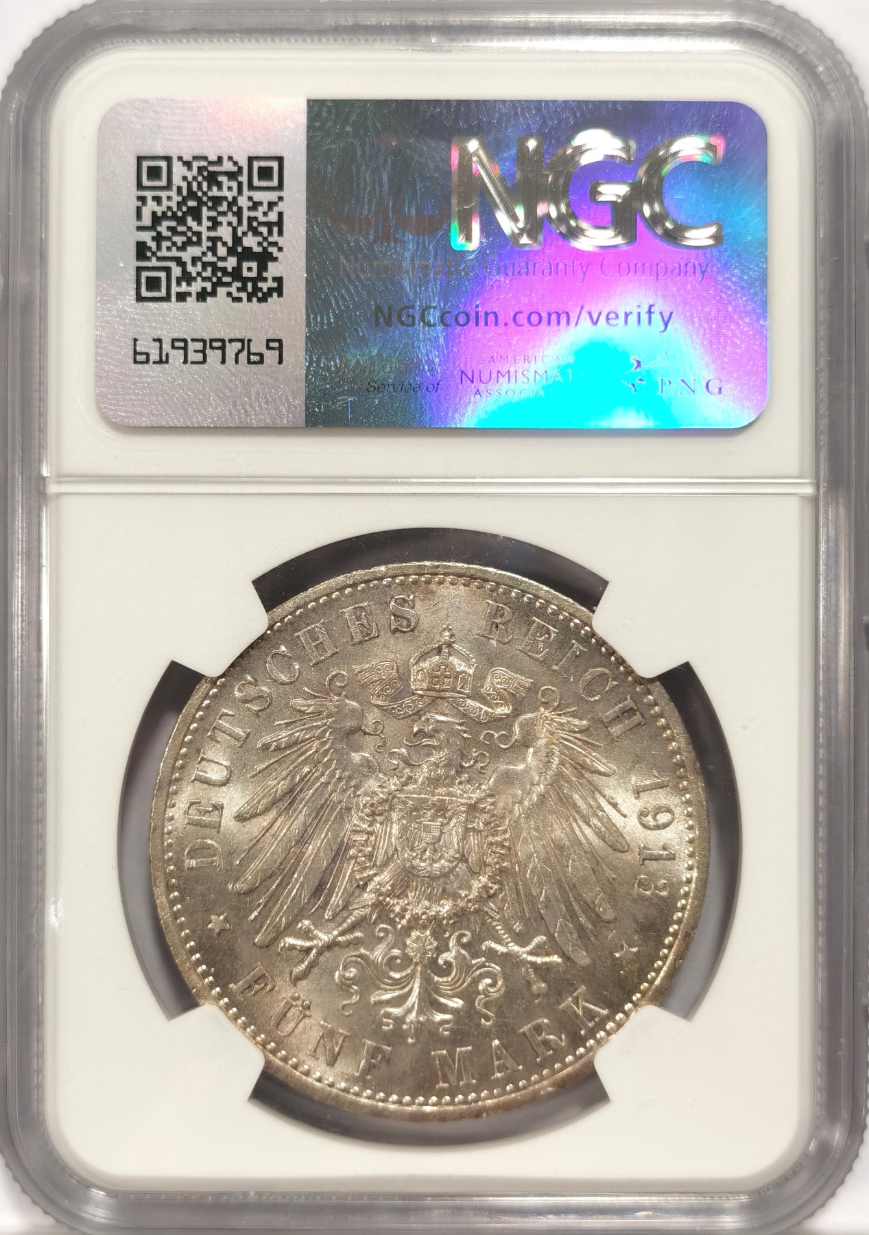 博洋堂【北京钱博会拍卖周】精品专场暨第54期（全场包邮） 1913年德国普鲁士王国威廉二世戎装像5马克银币NGC-MS62，打制深峻，转光强烈细节优秀。原汁原味黄油光老包浆，包浆浑厚，获得更高评分的数目97枚