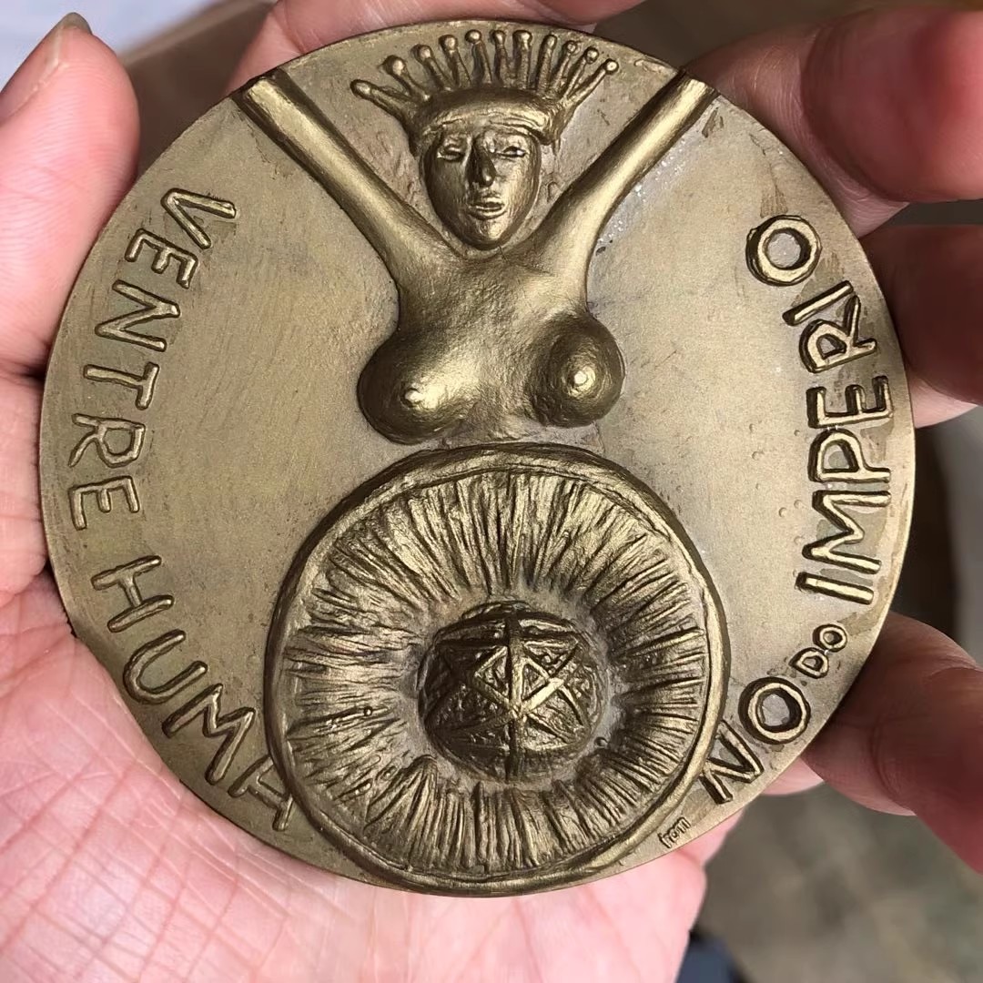 全场顺丰包邮 外国银币 纪念币 套币等  葡萄牙 草裙舞女郞 裸女 大铜章 直径78MM 重155G