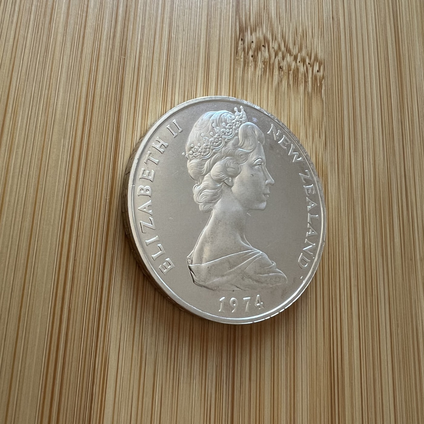 全场顺丰包邮 外国银币 纪念币 套币等  英国1974年英联邦运动会纪念克朗大银币