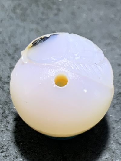 精美亚光高玉化海洋玉髓手工俏色巧雕胖鲤鱼随形圆珠一个！ 精美亚光高玉化海洋玉髓手工俏色巧雕胖鲤鱼随形圆珠一个！