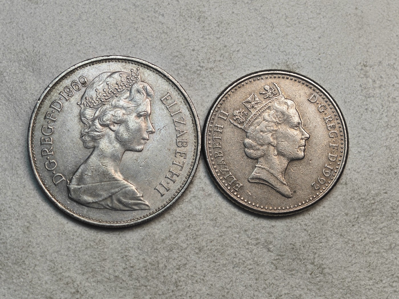 外国硬币收藏店第3期 英国女王狮子新旧两版10便士2枚