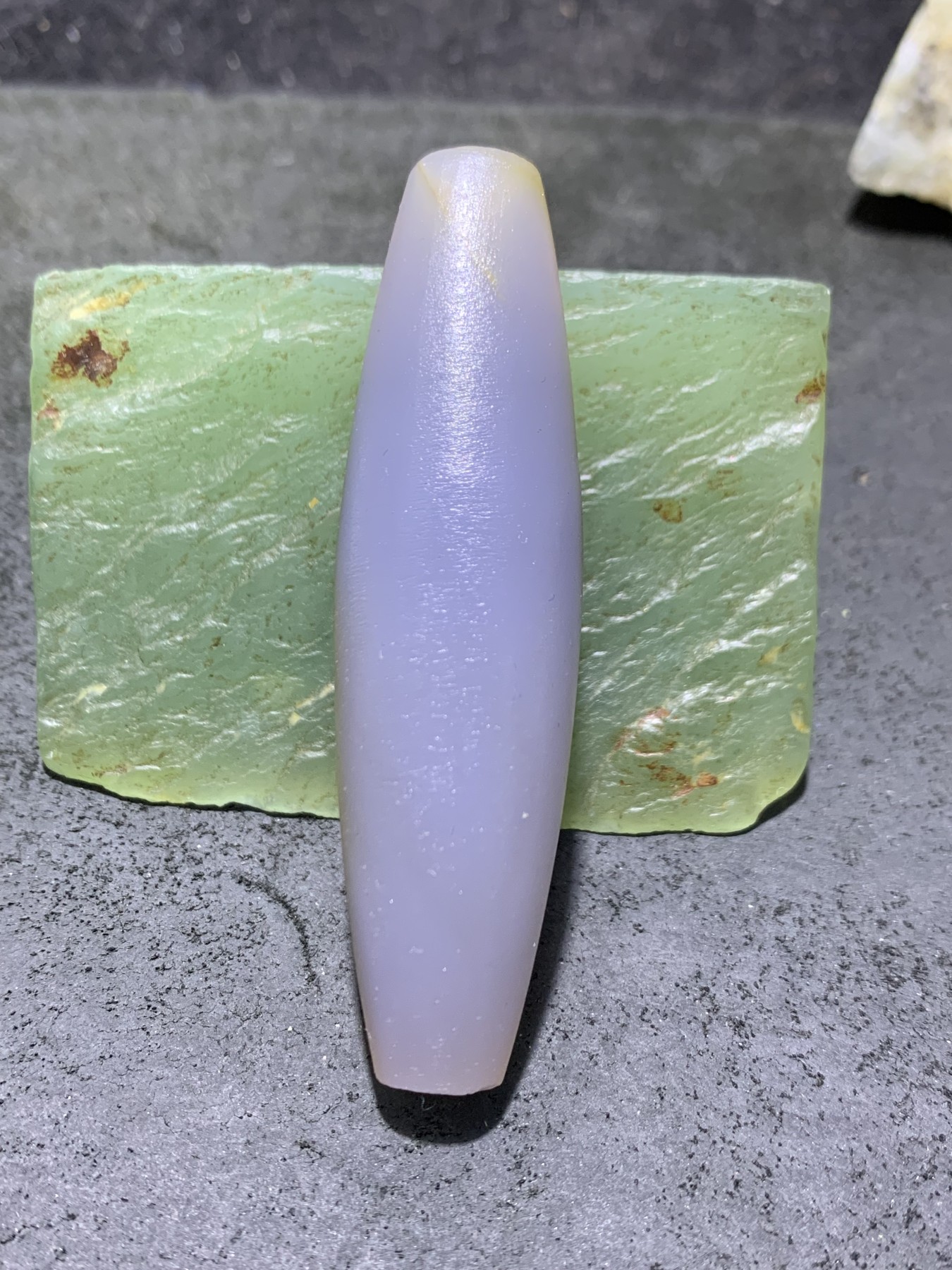 精美亚光巴西玛瑙手工俏色巧雕鲤鱼吊坠（把件）一个！