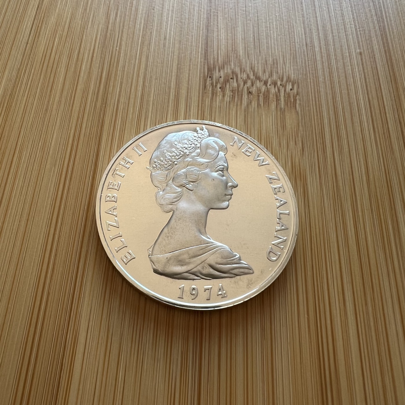 全场顺丰包邮 外国银币 纪念币 套币等  英国1974年英联邦运动会纪念克朗大银币