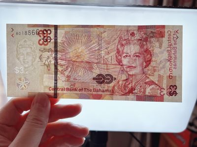 全场一元起拍 各国纸币专场 第43期 全新 巴哈马3元纸币 2019年版 女王头像 A冠 无47 尾号66