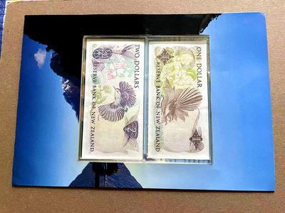 【Blue Auction】✨世界纸币精拍第399期【精】 【原装带册】新西兰 1-2元 花冠女王 全新UNC&硬币套装