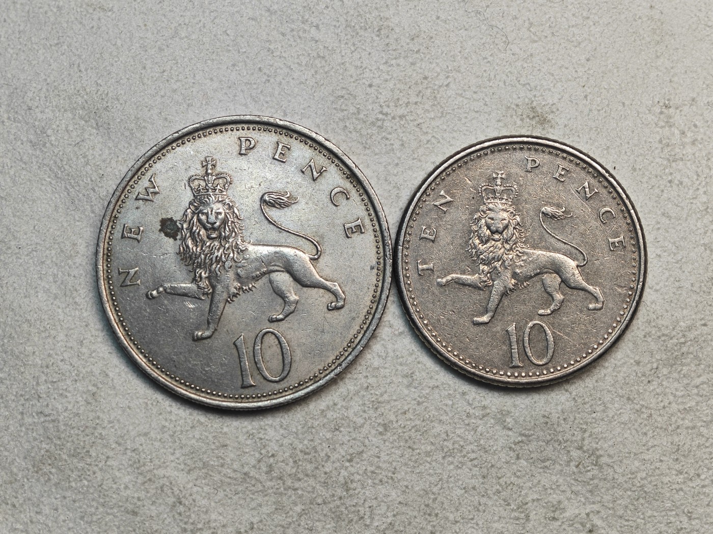 外国硬币收藏店第3期 英国女王狮子新旧两版10便士2枚