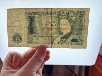 全场一元起拍 各国纸币专场 第43期 英国1镑纸币 女王伊丽莎白，牛顿