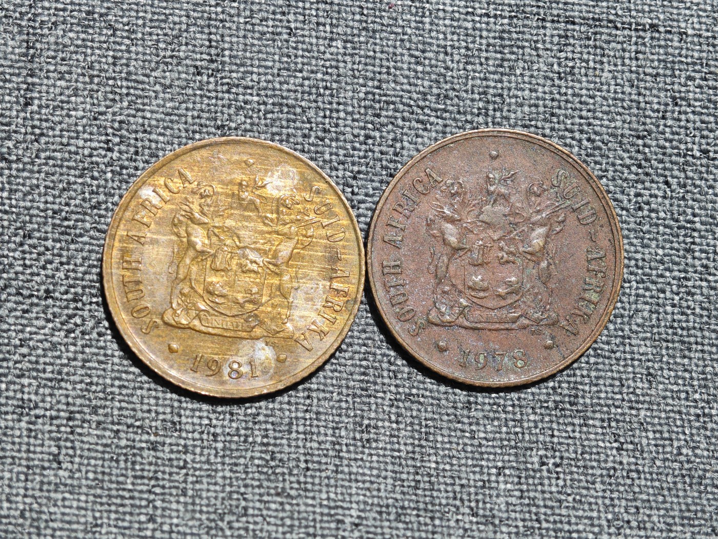 外国硬币收藏店第3期 南非老版角马2分铜币2枚