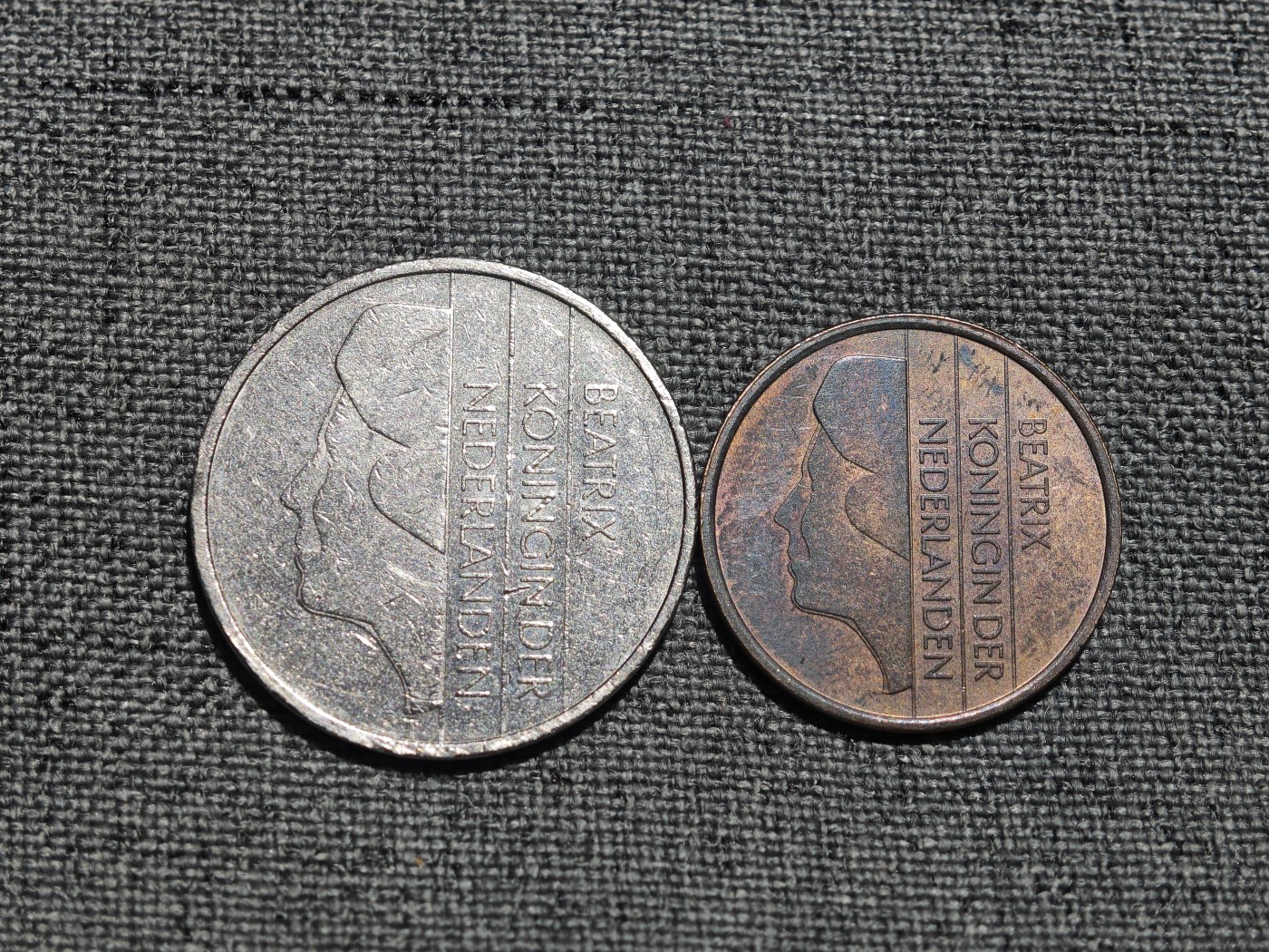 外国硬币收藏店第3期 荷兰贝娅特丽克丝女王1盾、5分2枚