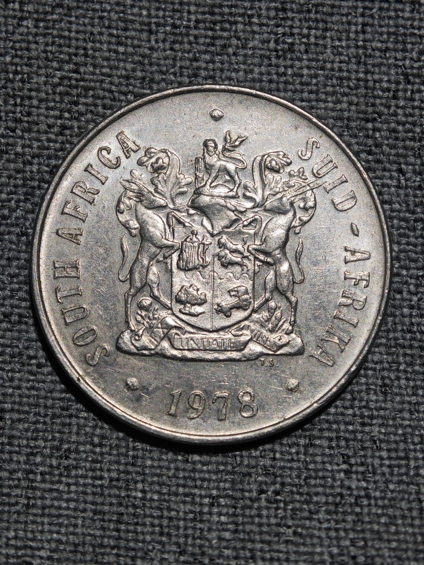 外国硬币收藏店第3期 南非1978年国徽版兰花50分