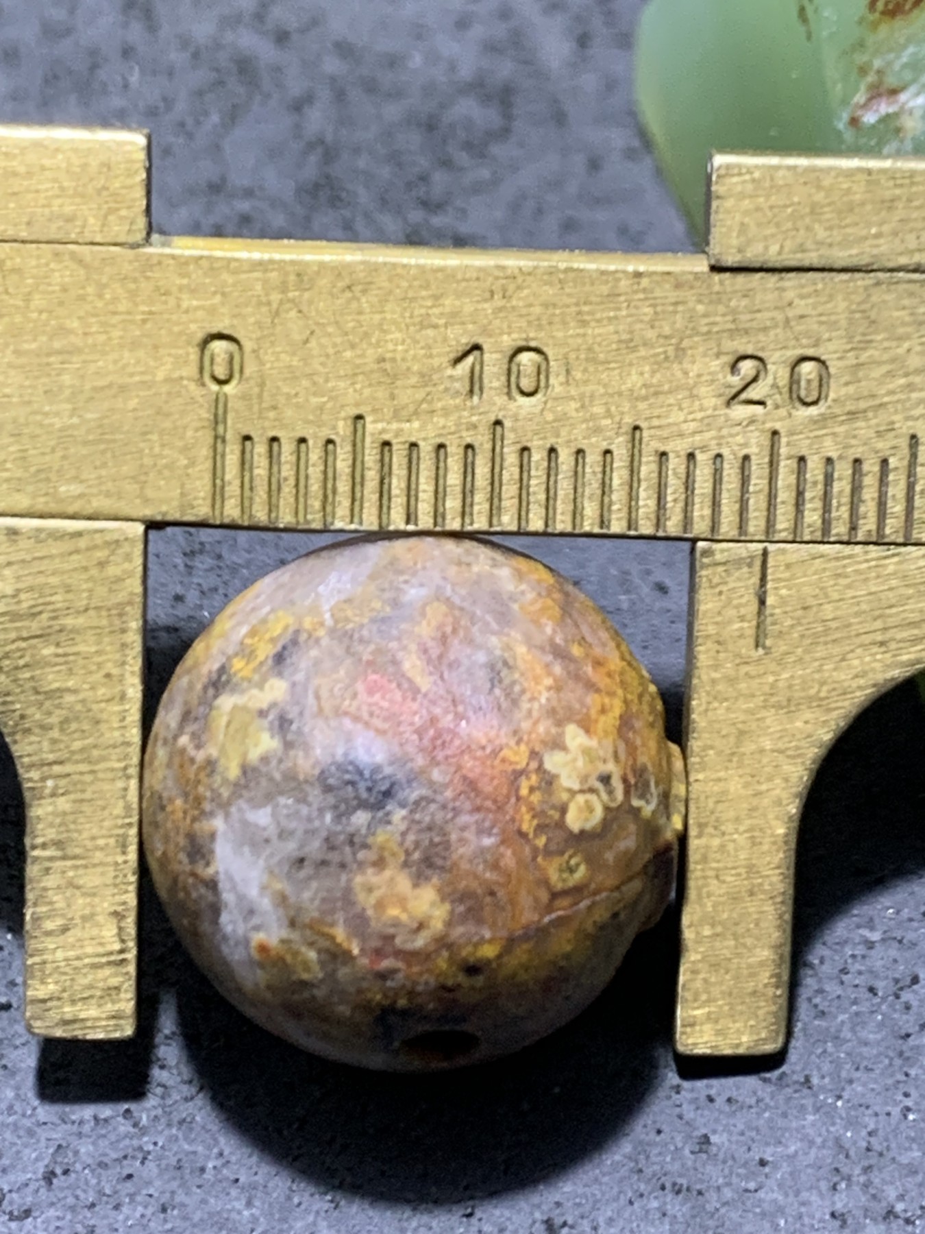 精美亚光风化纹草花战国红玛瑙手工雕刻福字2.0单珠一颗！