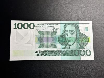 《外钞收藏家》第三百一十八期 - 1972年荷兰人像版1000盾  全新 只有一个纸张知道的褶皱