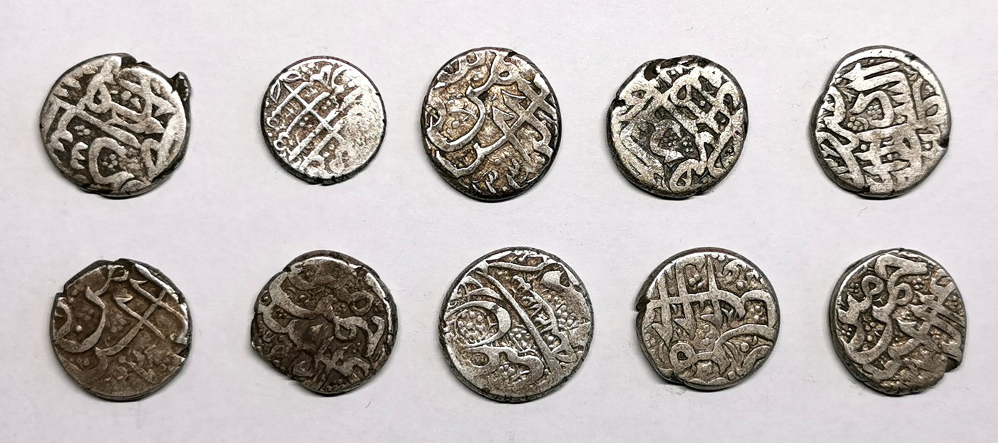 凡希社世界钱币微拍第二百五十六期 印度莫卧尔银卢比八枚一组