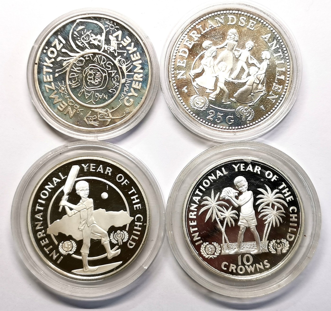 凡希社世界钱币微拍第二百五十六期 各国儿童年精铸大银四枚 个别有氧化