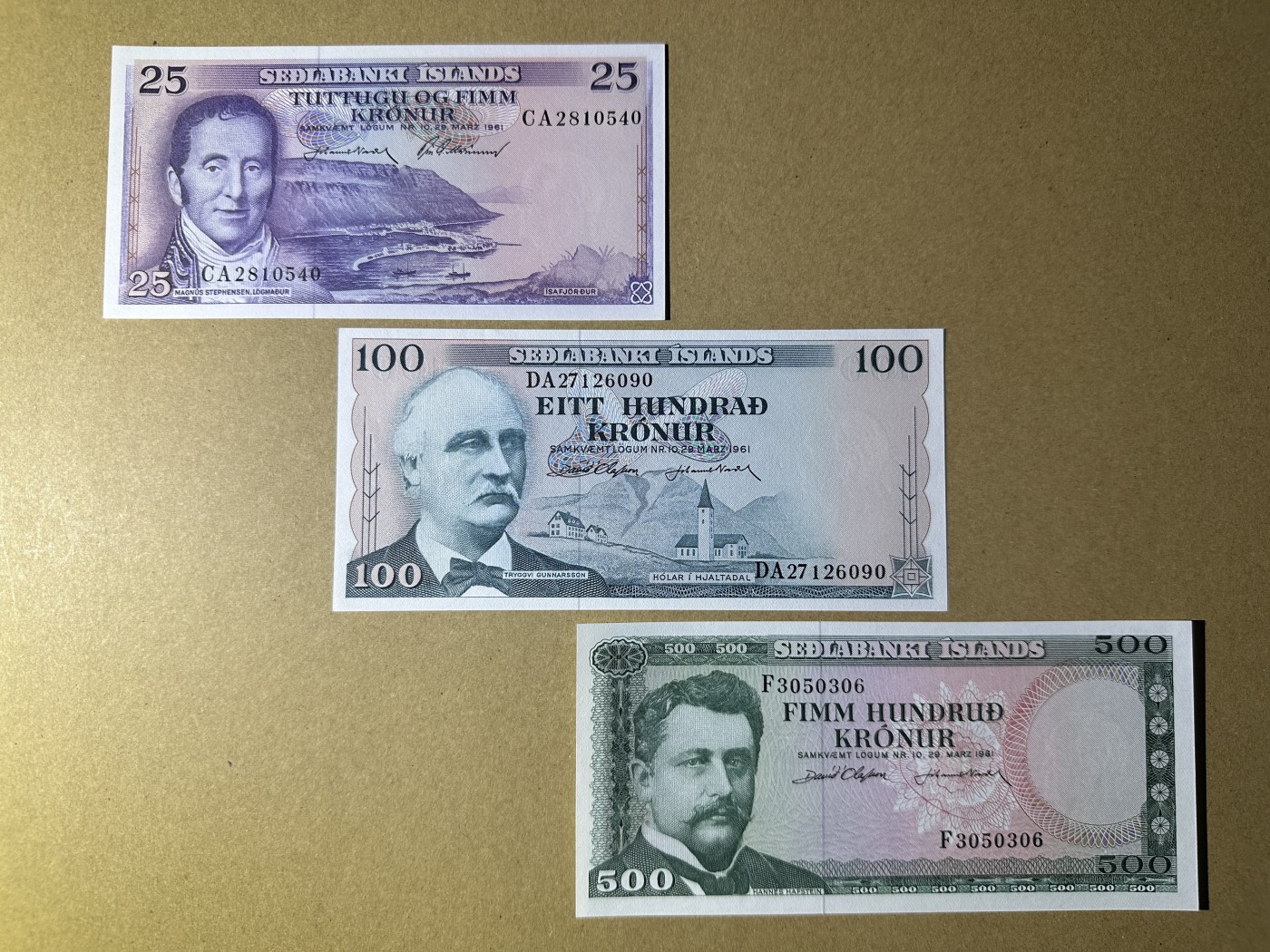 《张总收藏》128期-精品裸币专场 冰岛25、100、500克朗3张 UNC 1961年版
