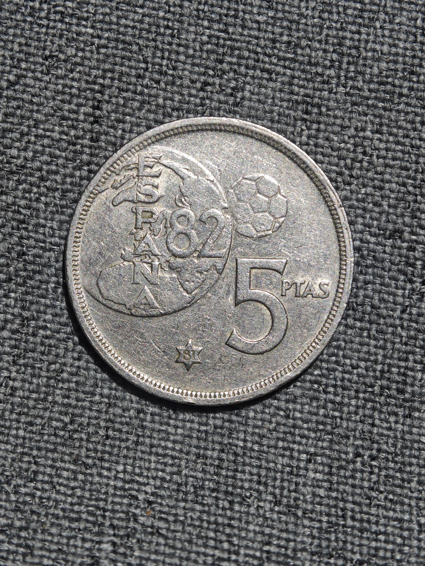 外国硬币收藏店第3期 西班牙1980年1982世界杯5比塞塔纪念币