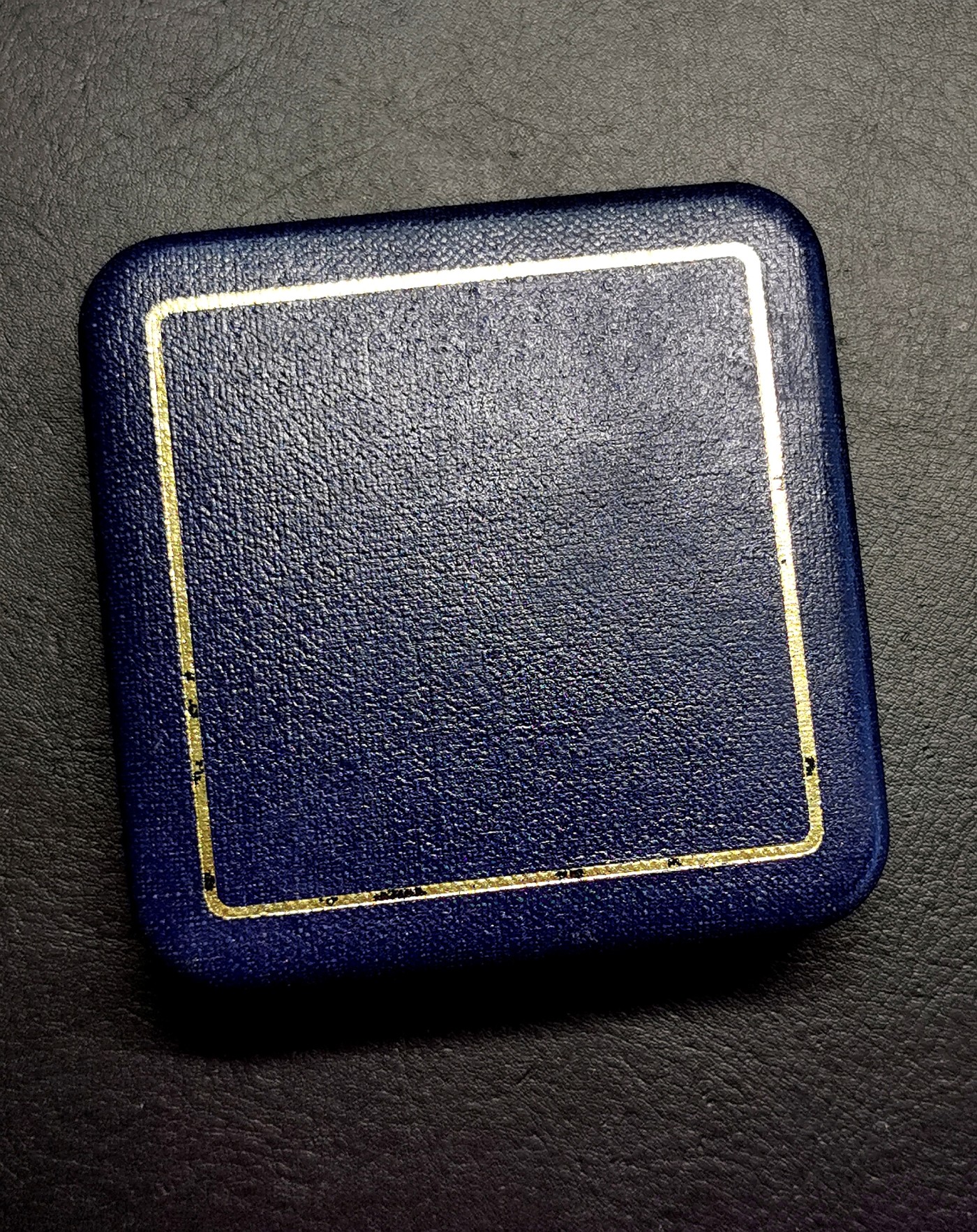 凡希社世界钱币微拍第二百五十六期 1981英国查尔斯戴安娜大婚纪念大银章原盒证书！