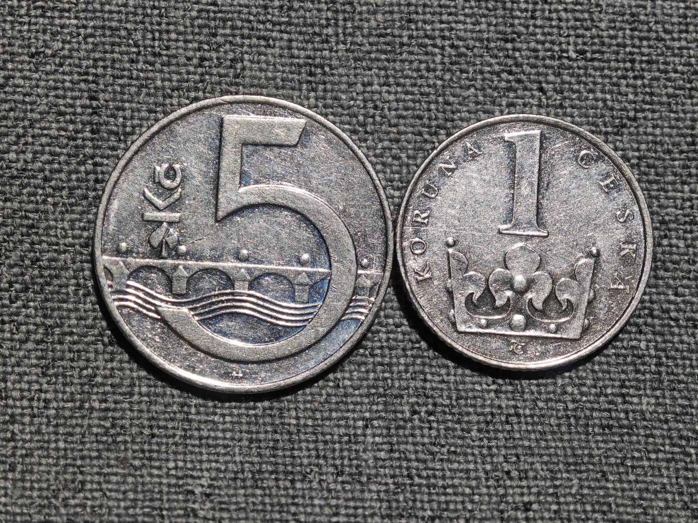 外国硬币收藏店第3期 捷克5、1克朗2枚