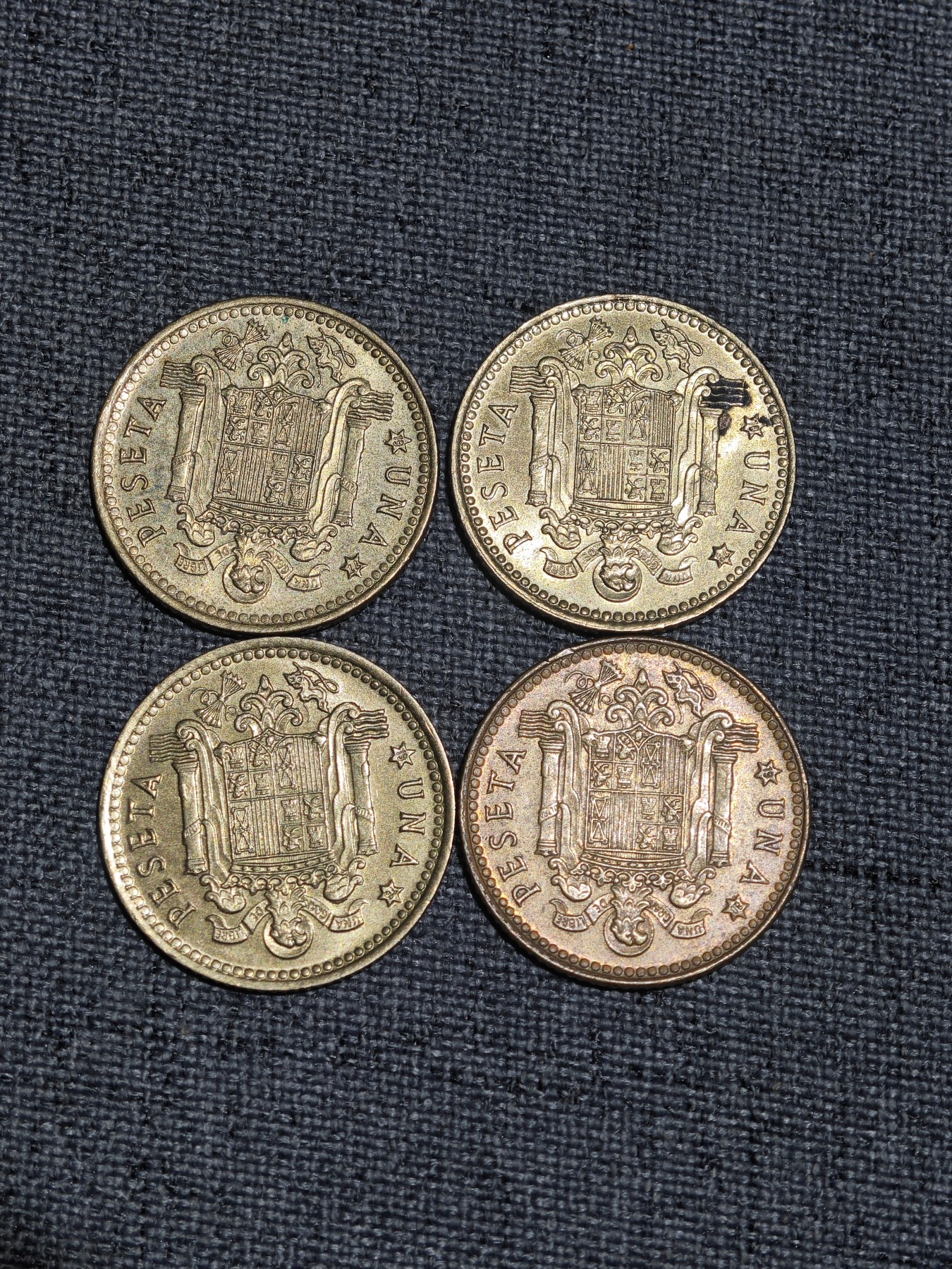 外国硬币收藏店第3期 西班牙1975年胡安卡洛斯1比塞塔铜币4枚